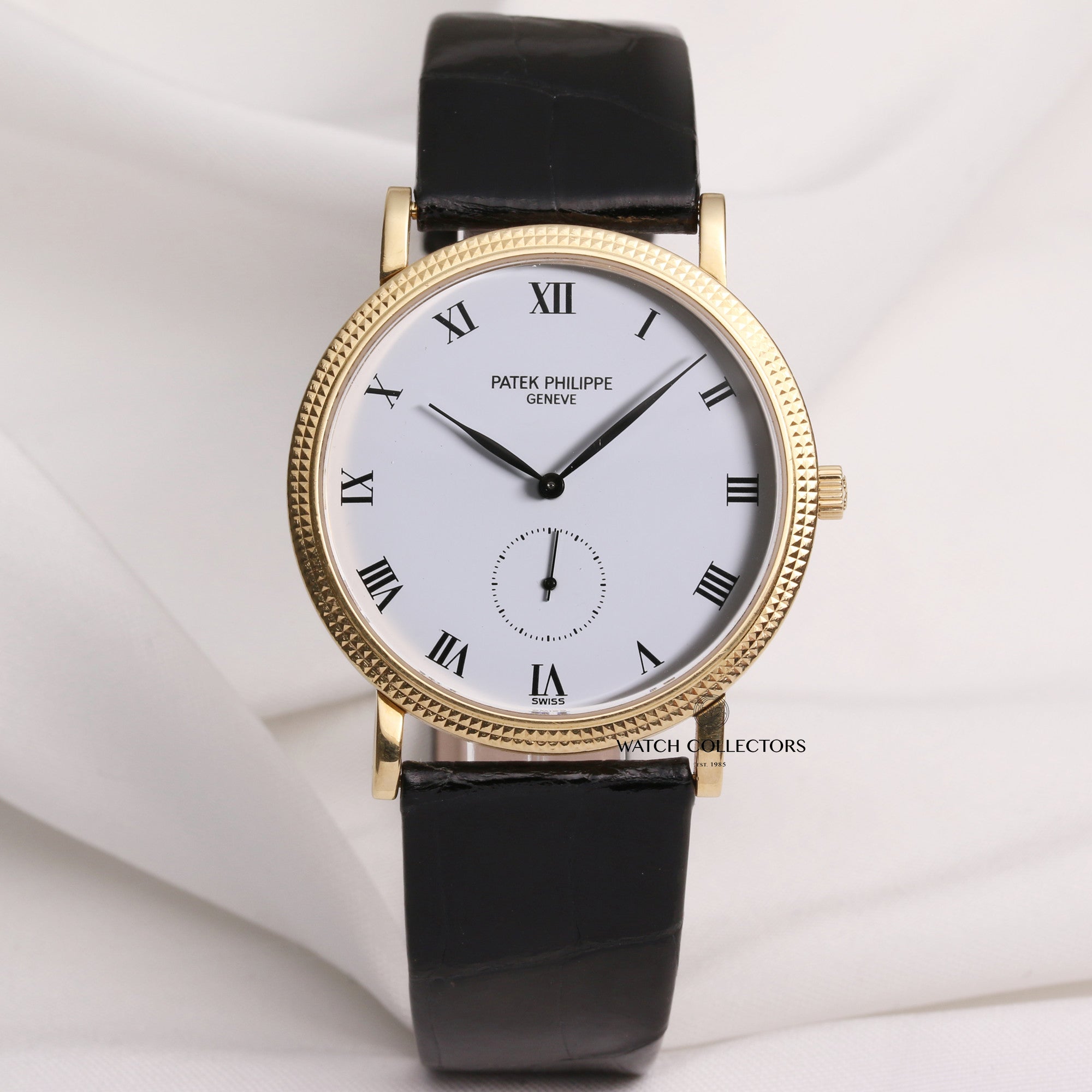 Patek-Philippe-Calatrava-3919-18K-Yellow-Gold-Second-Hand-Watch-Collectors-1