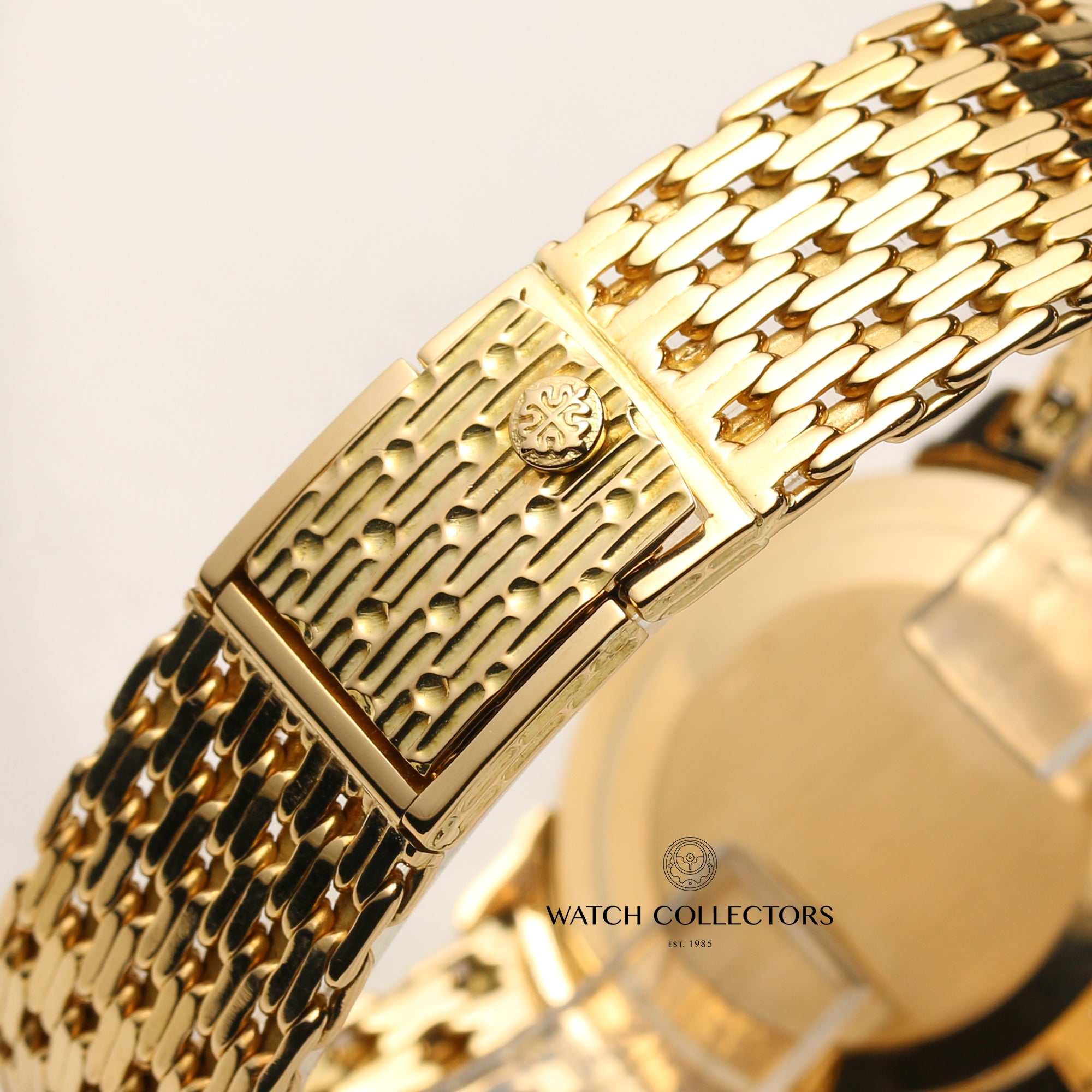 Patek Philippe Calatrava 3919 20 18K Yellow Gold Second Hand Watch Collectors 8