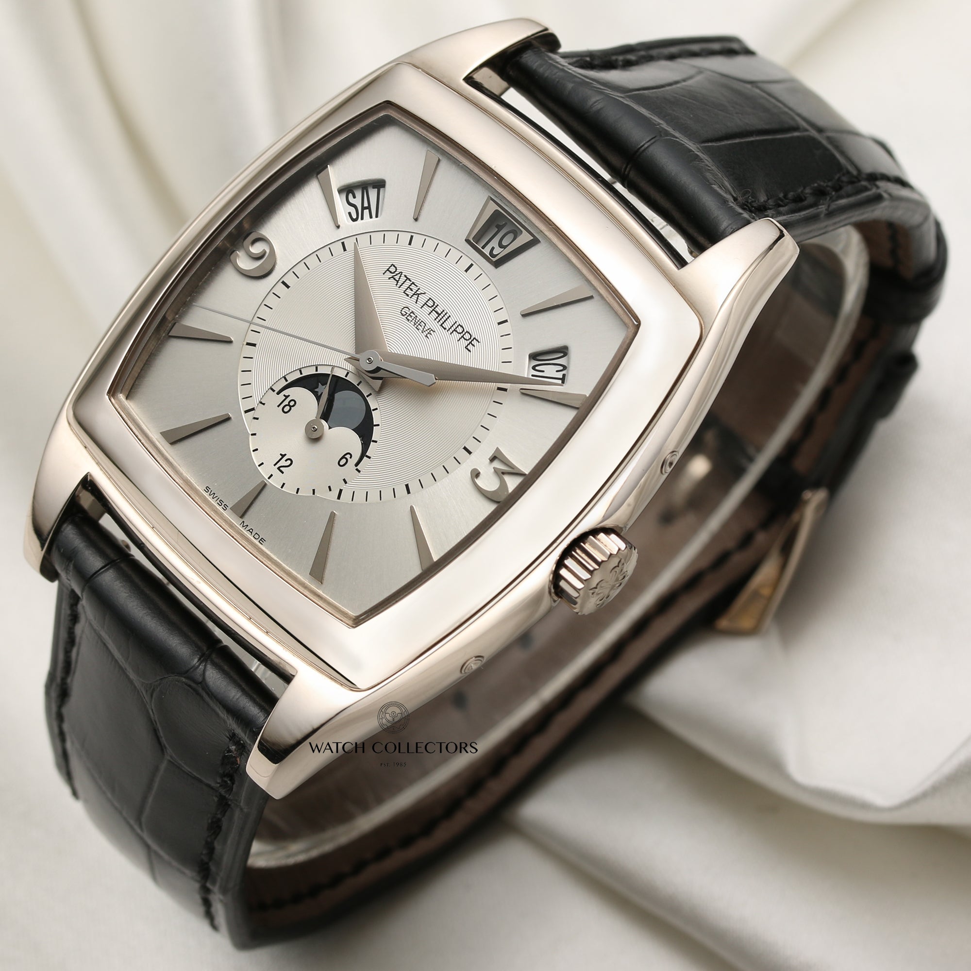 Patek Philippe Calendario 18K White Gold Second Hand Watch Collectors 3