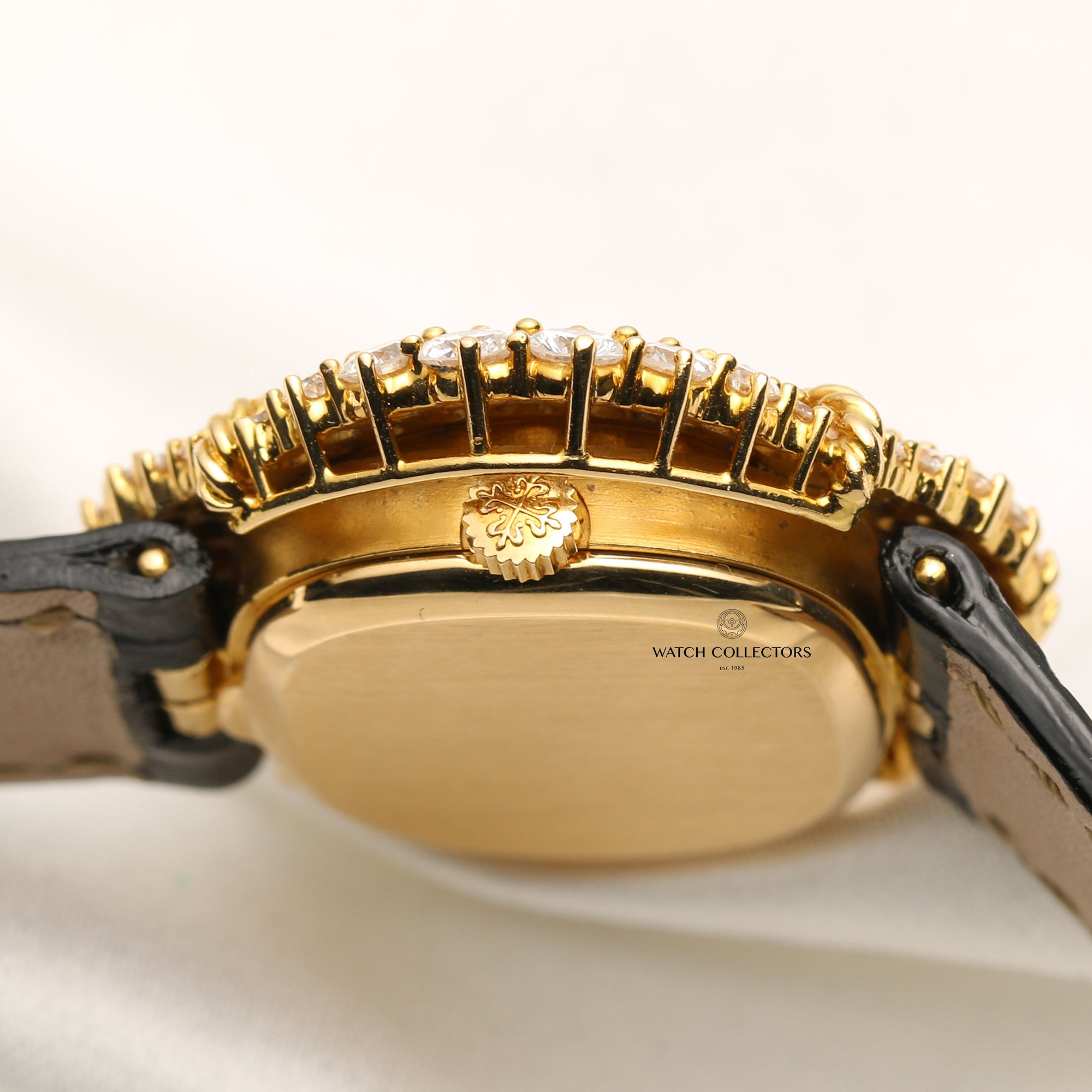 Patek Philippe Ellipse 18K Yellow Gold Onyx Dial Double Row Diamond Bezel Second Hand Watch Collectors 7