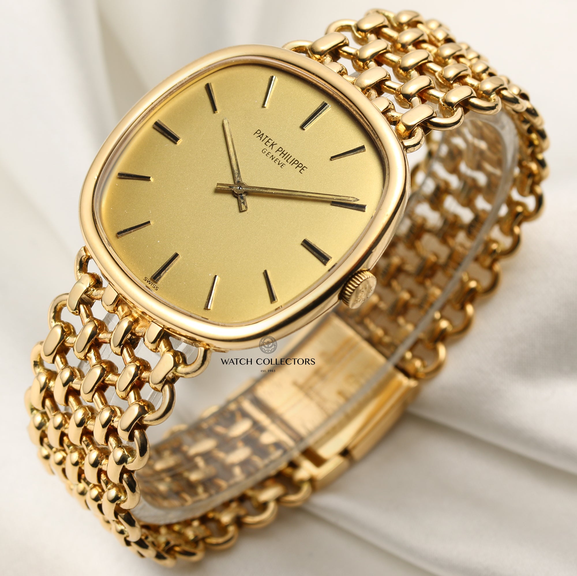 Patek Philippe Ellipse 18K Yellow Gold Second Hand Watch Collectors 3