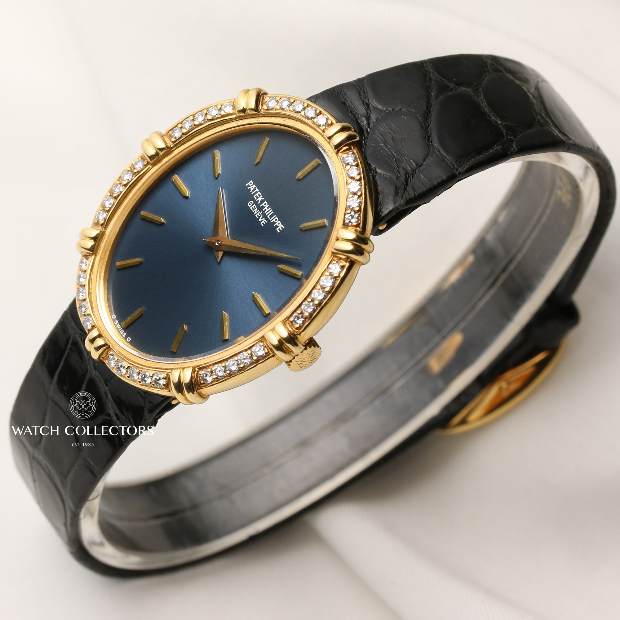 Patek Philippe Ellipse 4286 18K Yellow Gold Blue Dial Diamond Bezel Second Hand Watch Collectors 3