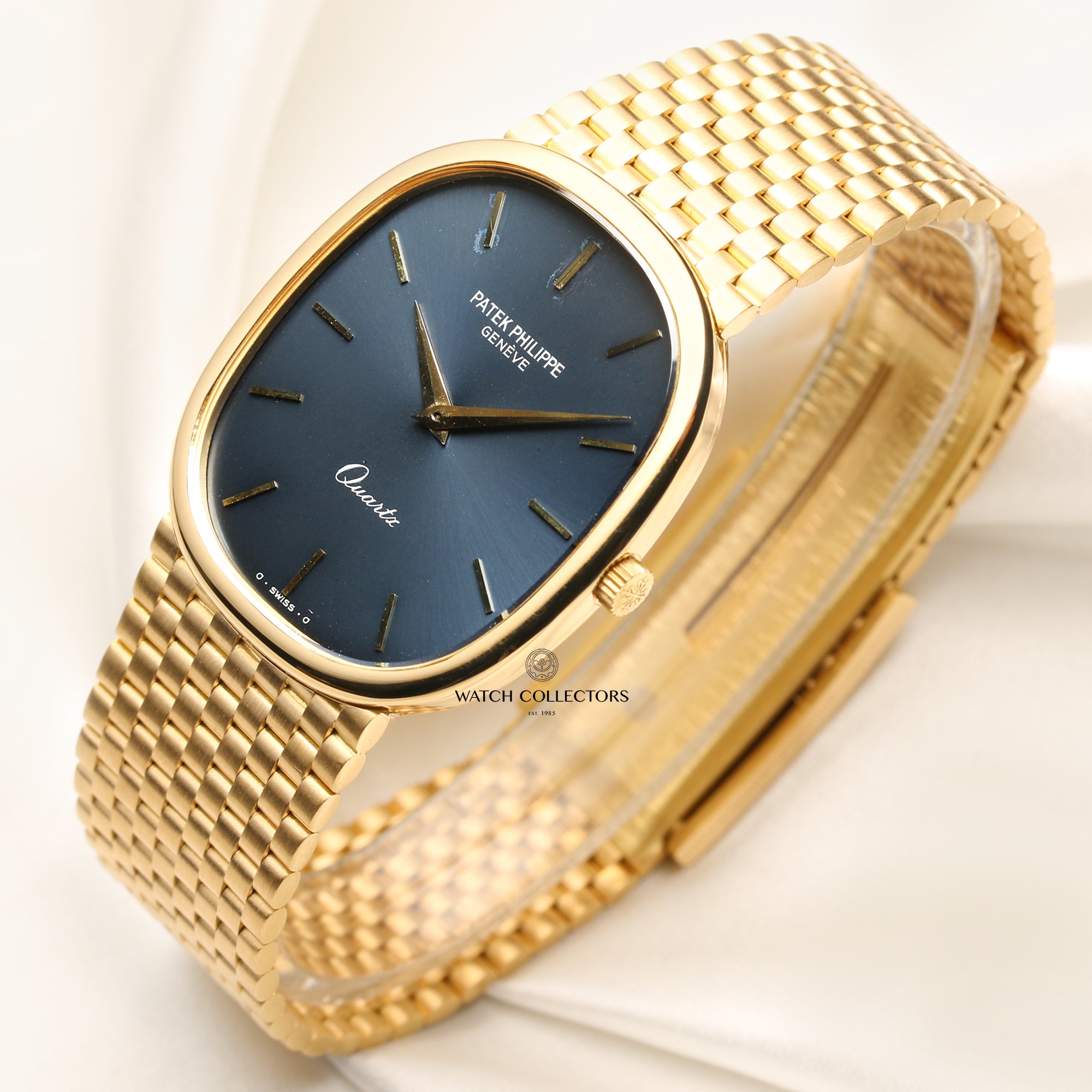 Patek Philippe Ellipse Quartz 18K Yellow Gold Second Hand Watch Collectors 3