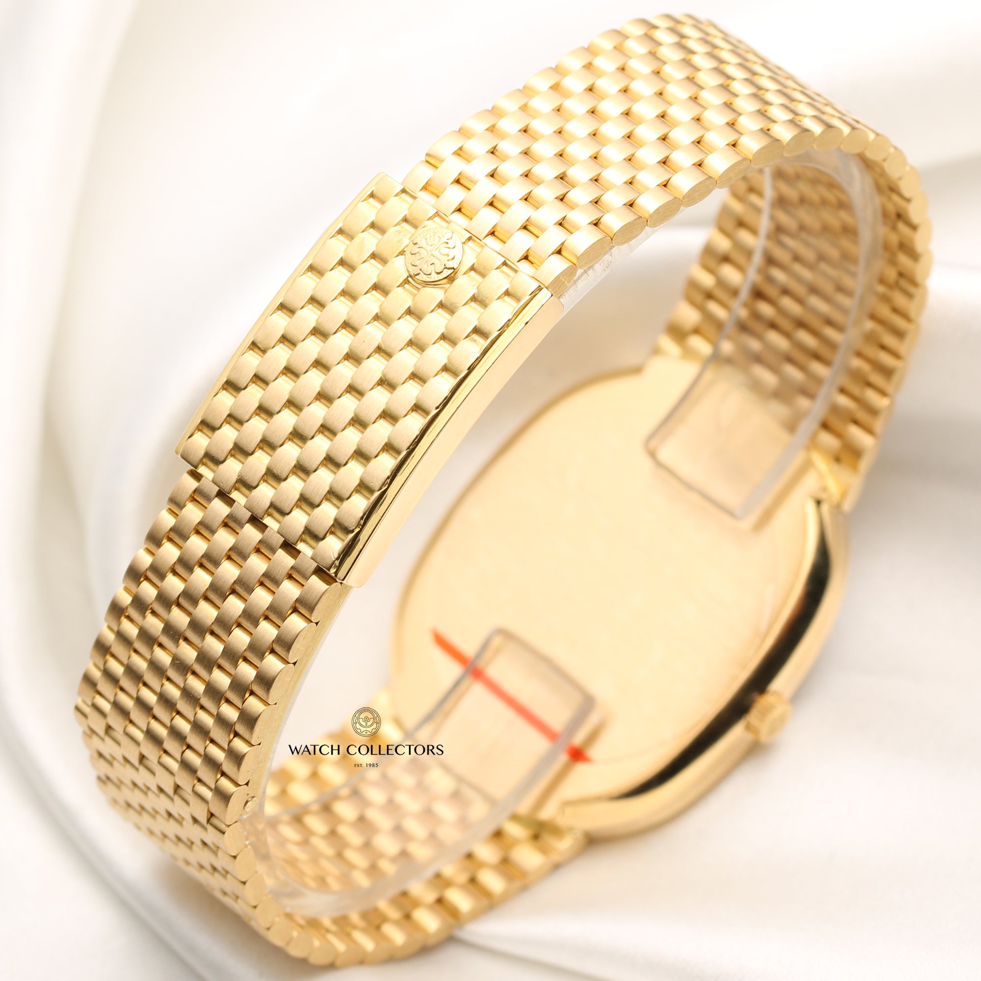 Patek Philippe Ellipse Quartz 18K Yellow Gold Second Hand Watch Collectors 6