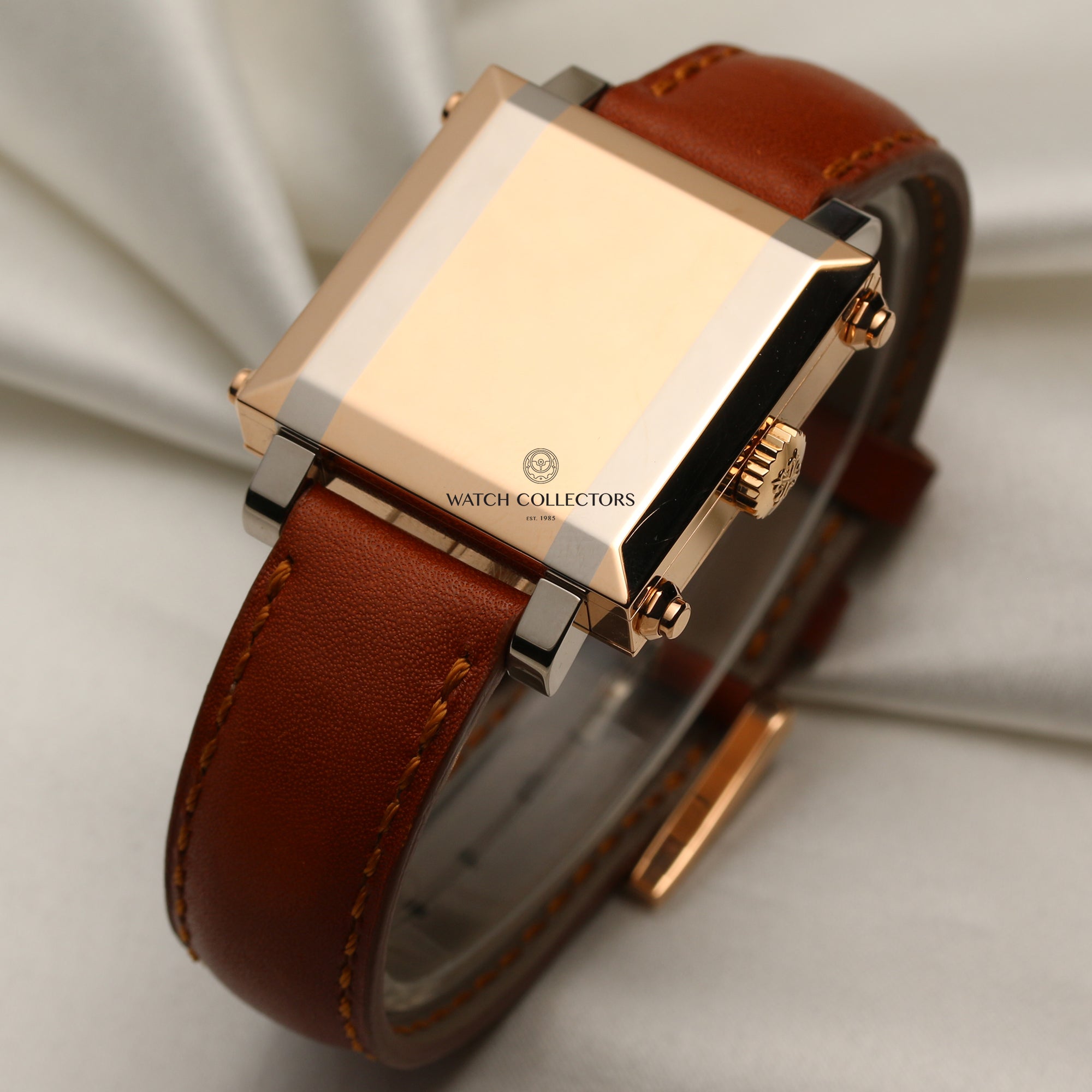 Patek Philippe Gondolo 18K Tri Gold second hand watch collectors 3