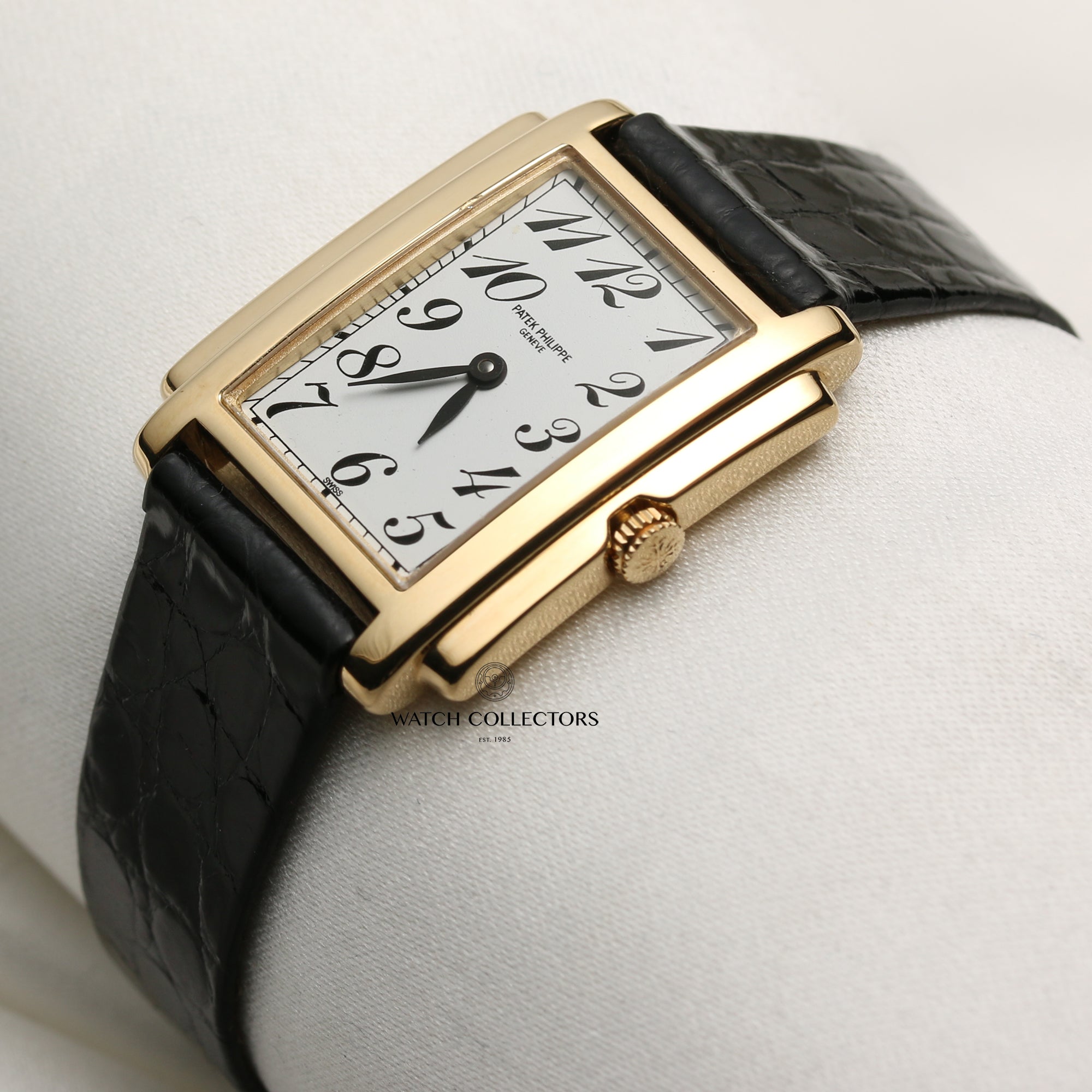Patek Philippe Gondolo 18K Yellow Gold Second Hand Watch Collectors 3