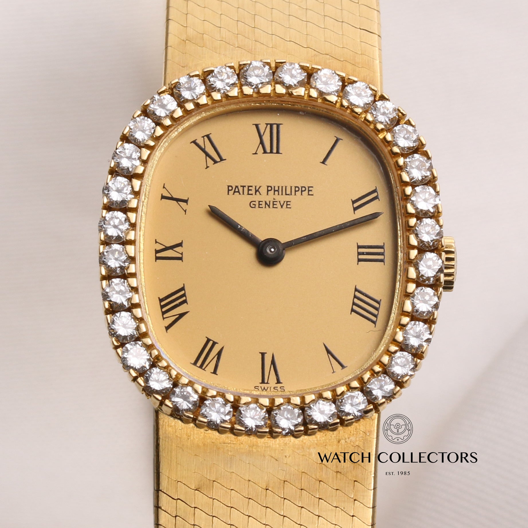 Patek-Philippe-Lady-4134-18K-Yellow-Gold-Diamond-Bezel-Second-Hand-Watch-Collectors-2