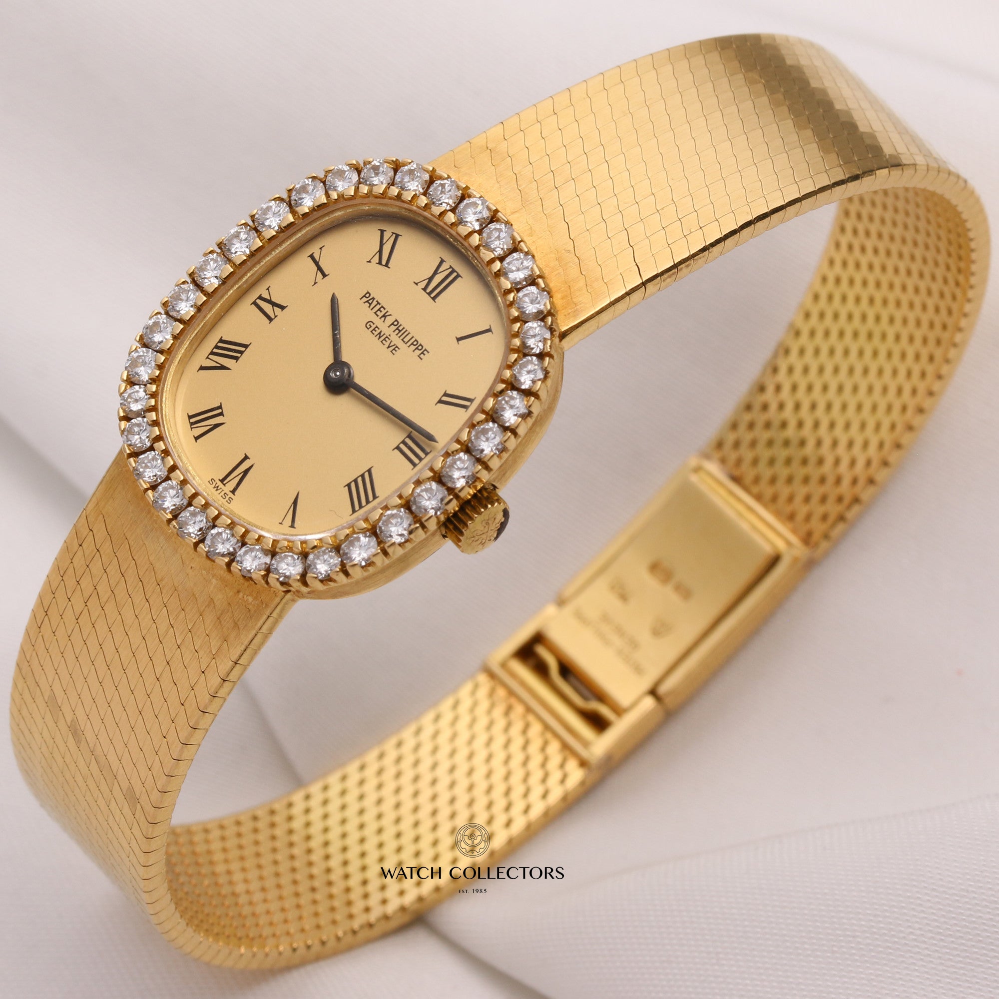 Patek-Philippe-Lady-4134-18K-Yellow-Gold-Diamond-Bezel-Second-Hand-Watch-Collectors-3