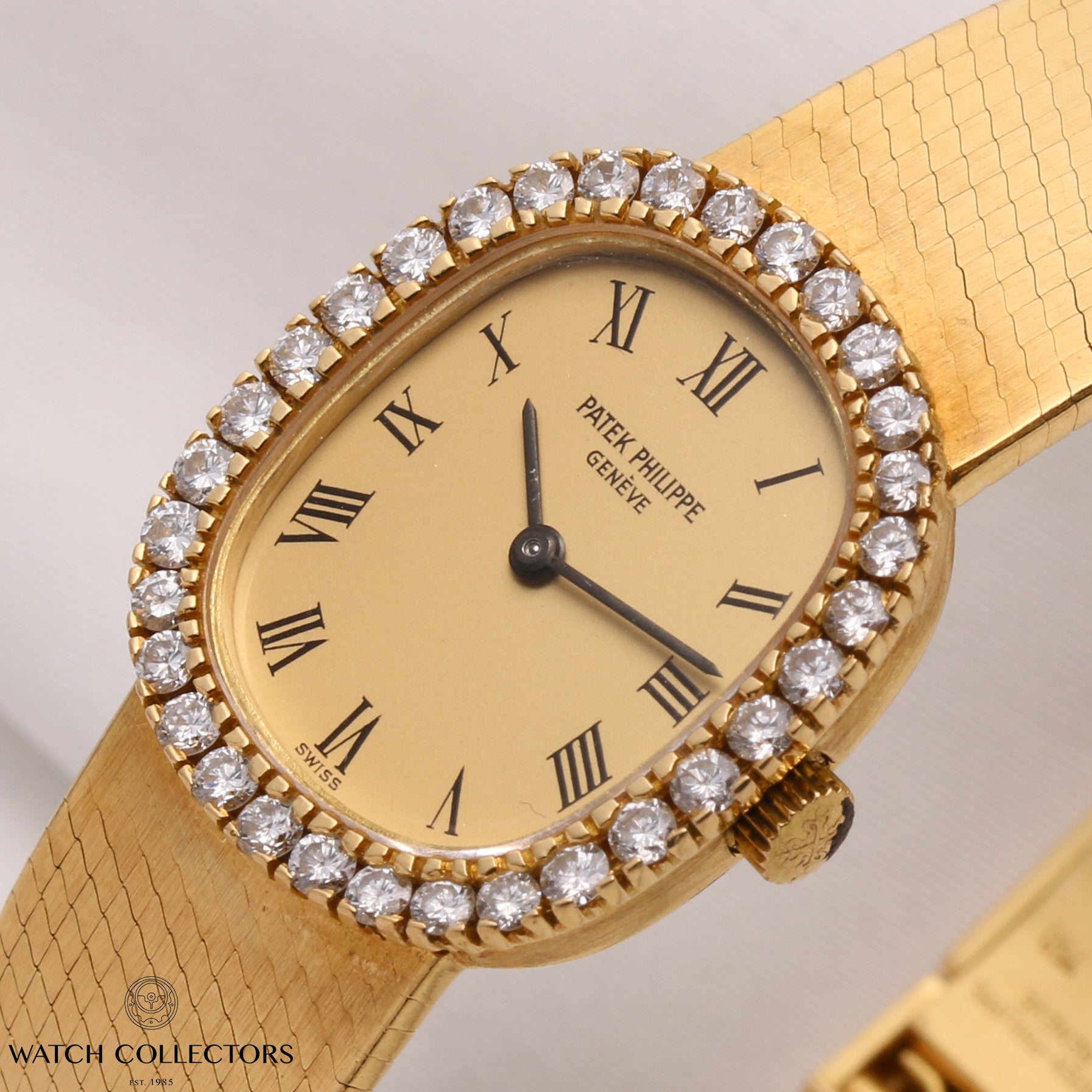 Patek-Philippe-Lady-4134-18K-Yellow-Gold-Diamond-Bezel-Second-Hand-Watch-Collectors-4