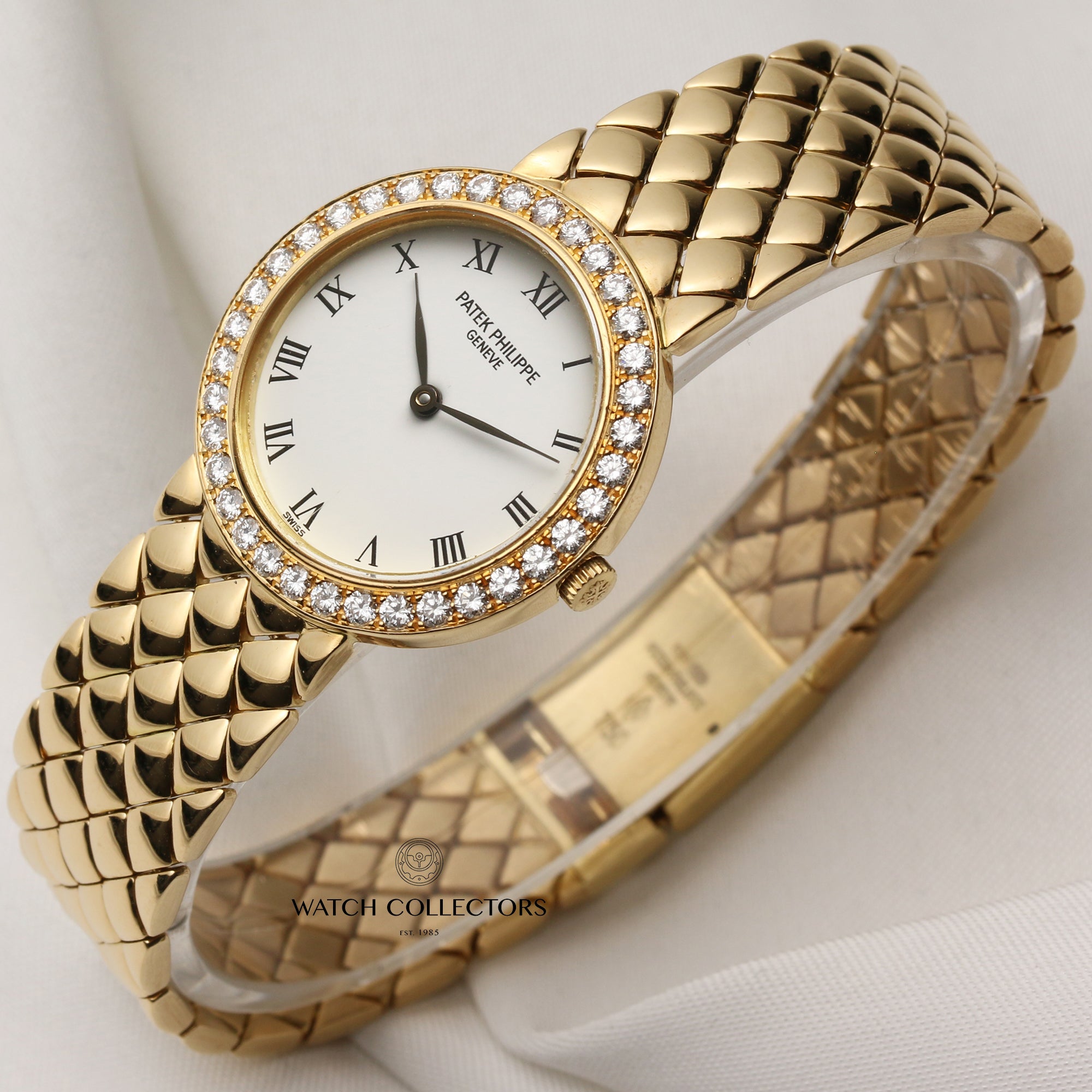 Patek-Philippe-Lady-Calatrava-18K-Yellow-Gold-Second-Hand-Watch-Collectors-3