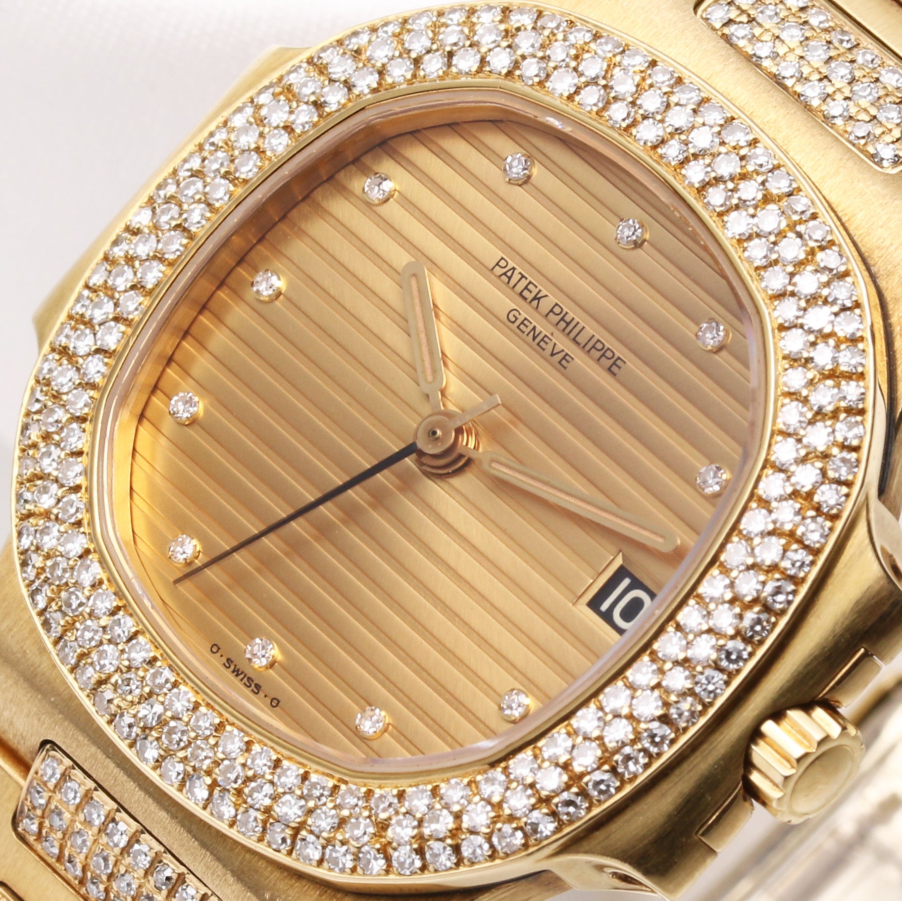 Patek Philippe Nautilus 3800 005 Diamond 18K Yellow Gold Second Hand Watch Collectors 4