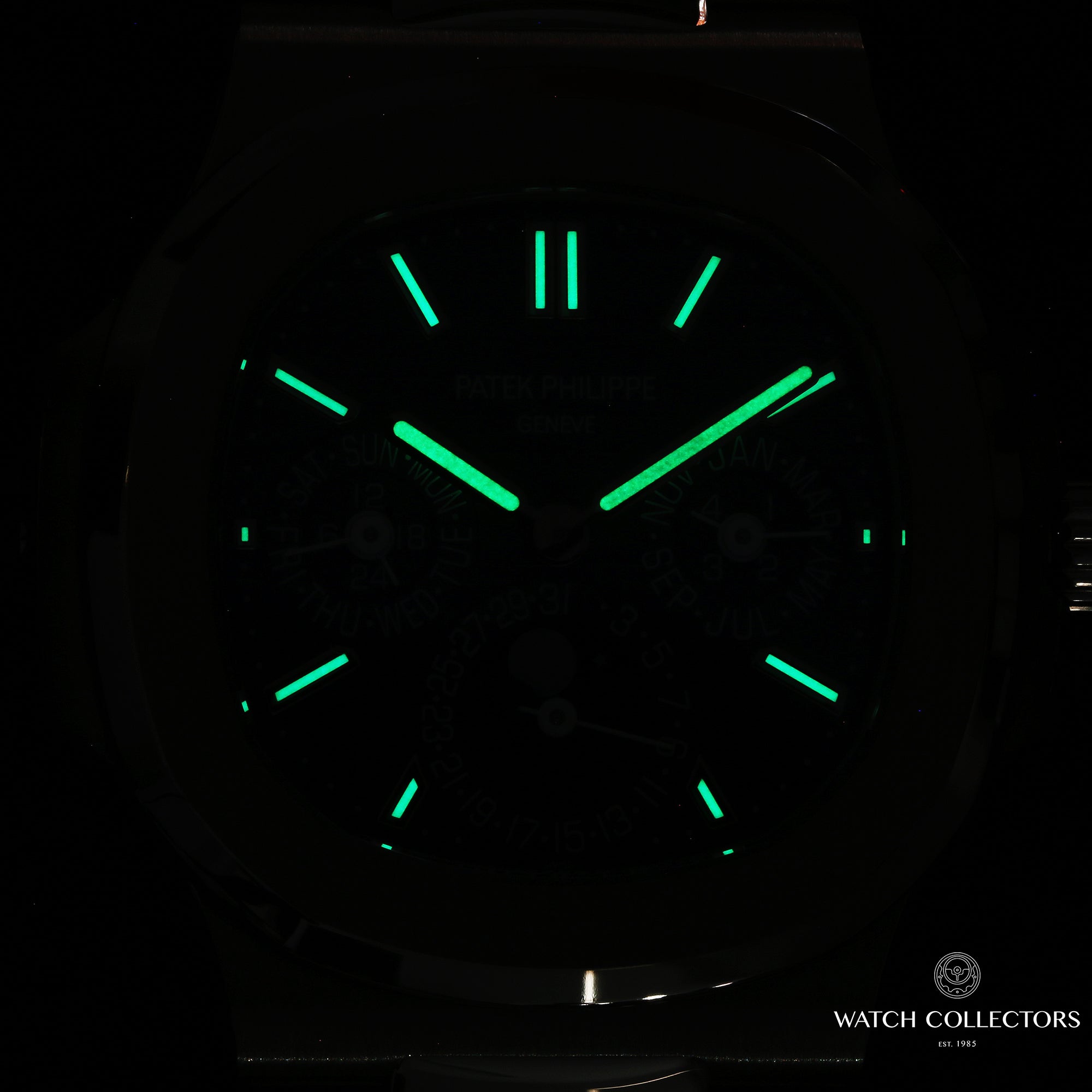 Patek Philippe Nautilus 5740 1G-001 Perpetual Calendar 18K White Gold Second Hand Watch Collectors 3