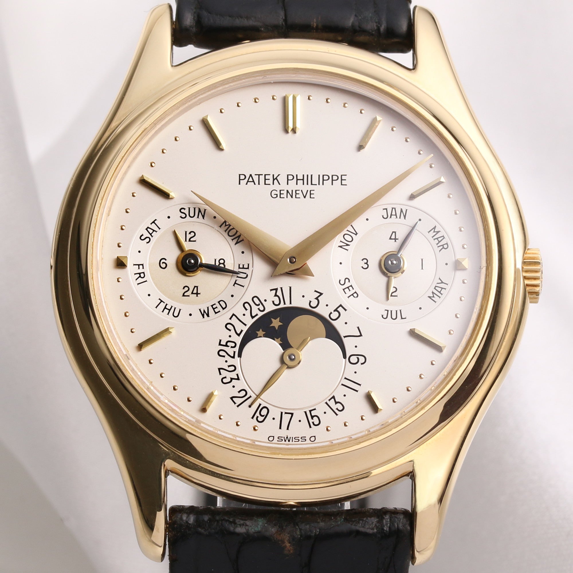 Patek Philippe Perpetual Calendar 3940J 18K Yellow Gold Second Hand Watch Collectors 2