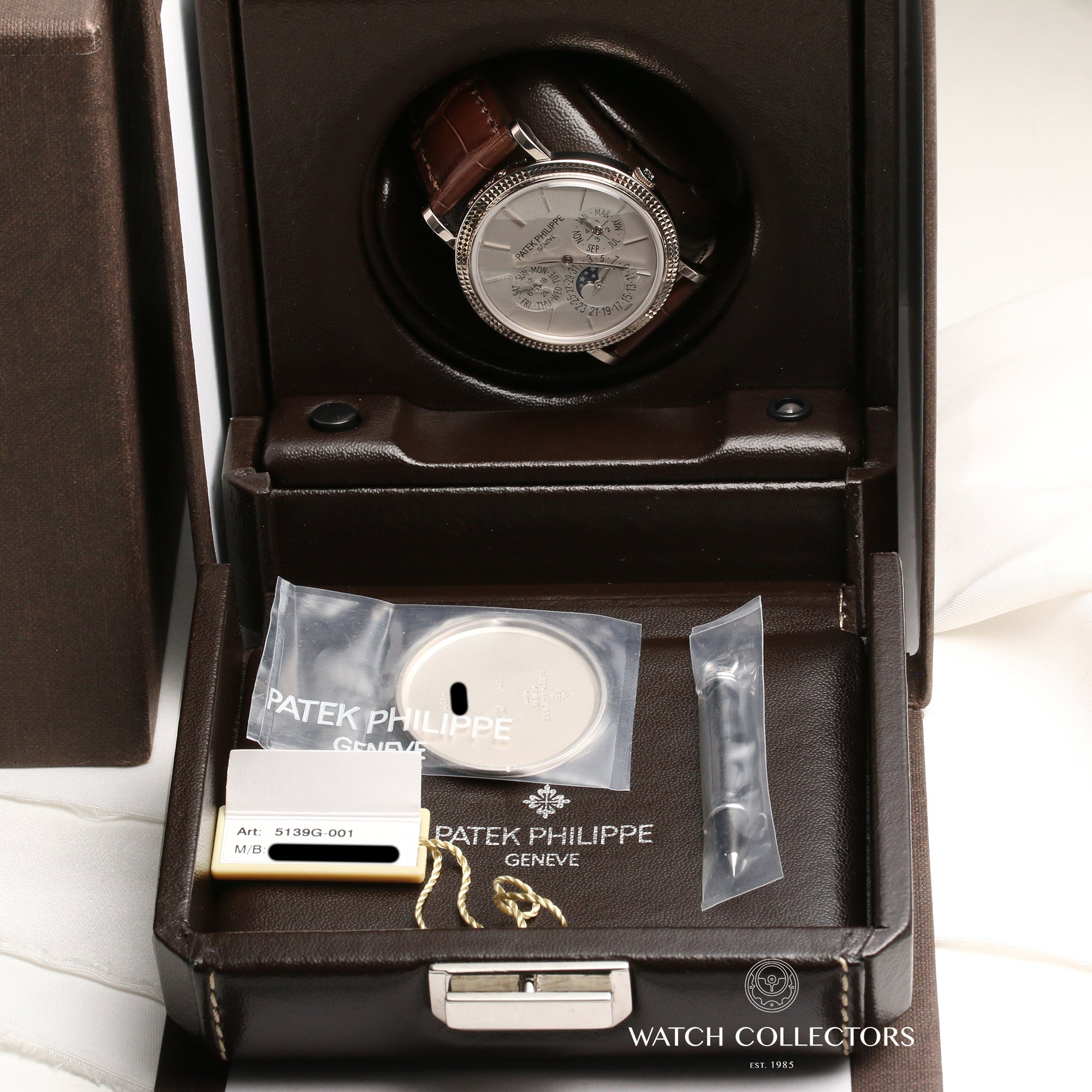 Patek-Philippe-Perpetual-Calendar-5139G-001-18K-White-Gold-Second-Hand-Watch-Collectors-11