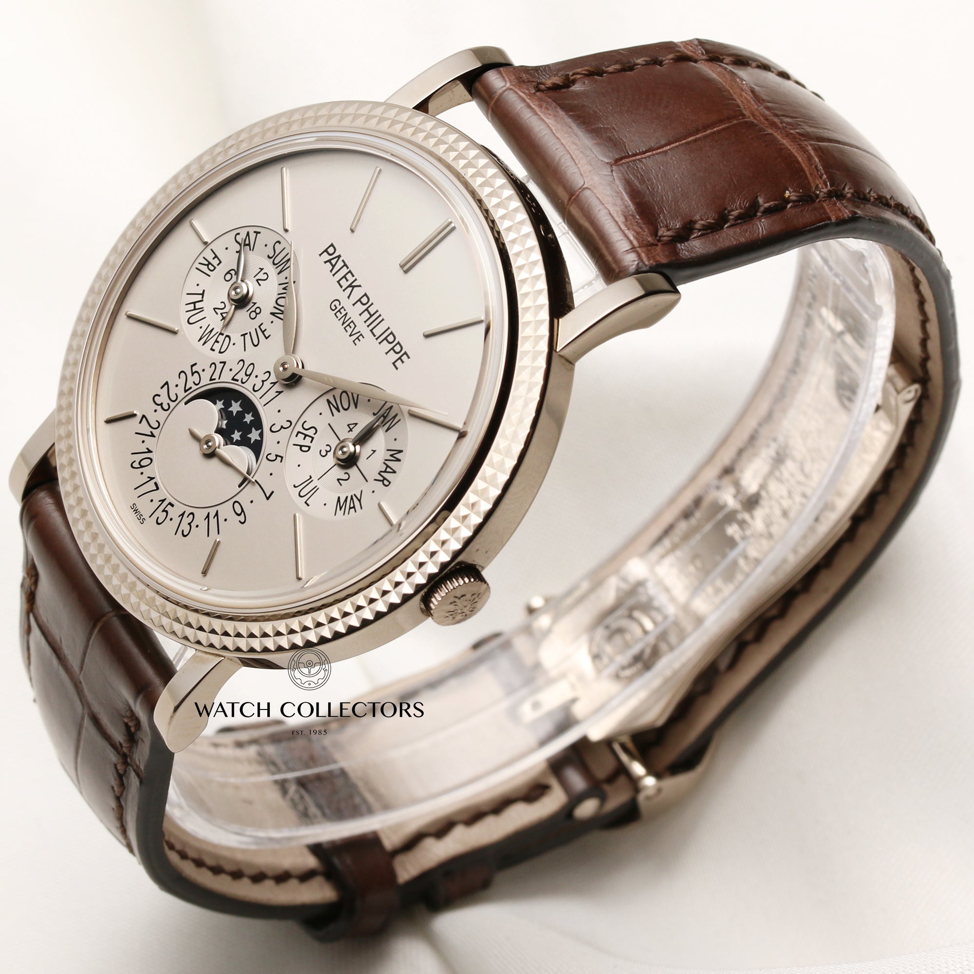 Patek-Philippe-Perpetual-Calendar-5139G-001-18K-White-Gold-Second-Hand-Watch-Collectors-3