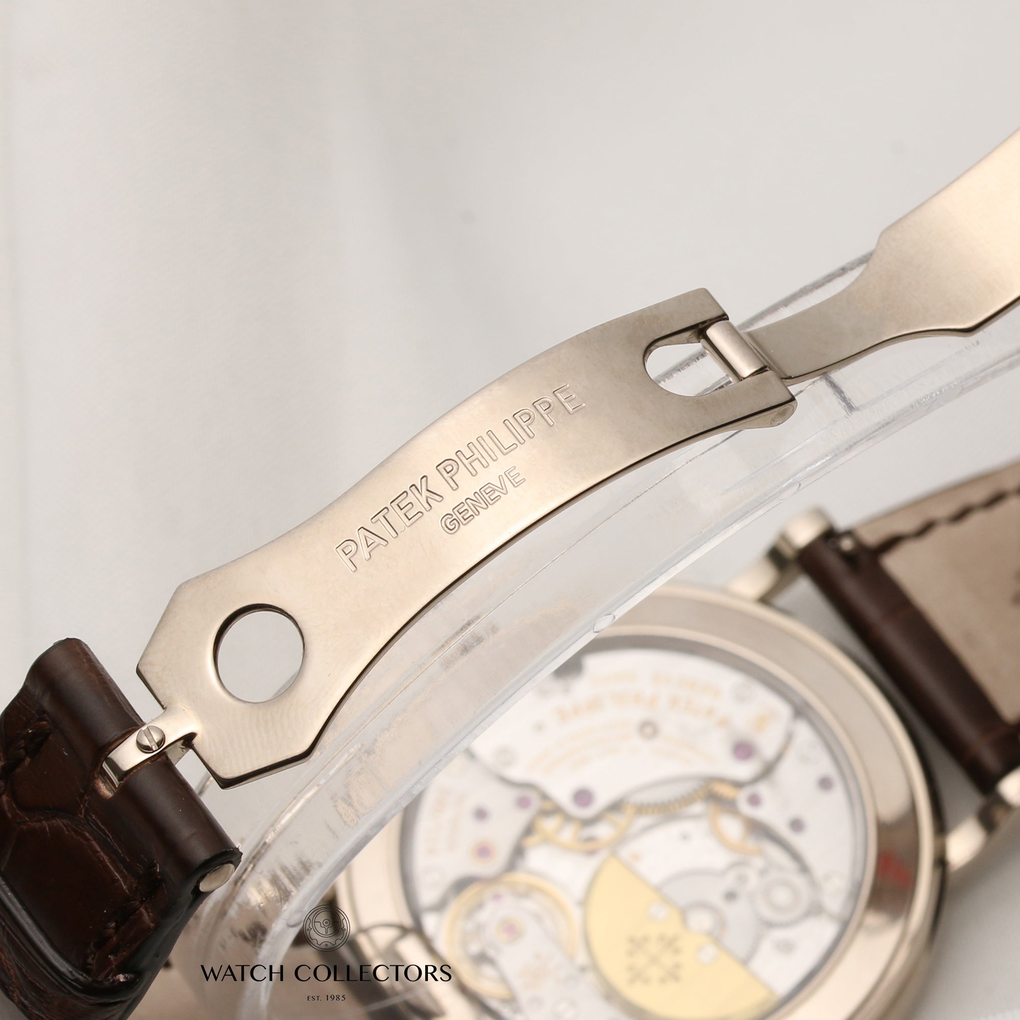 Patek-Philippe-Perpetual-Calendar-5139G-001-18K-White-Gold-Second-Hand-Watch-Collectors-8