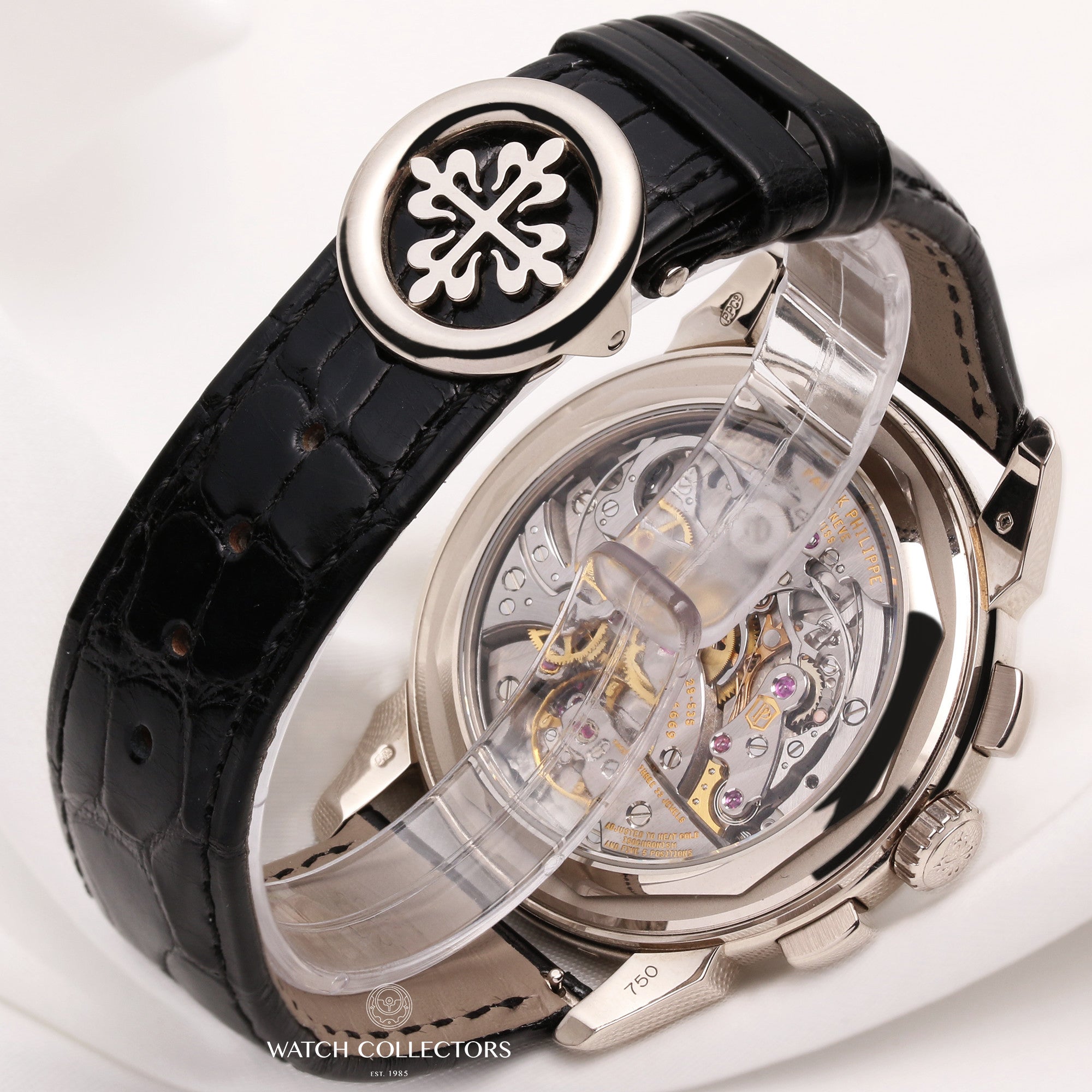 Patek-Philippe-Perpetual-Calendar-5270G-Silver-Dial-18K-White-Gold-Second-Hand-Watch-Collectors-8-1