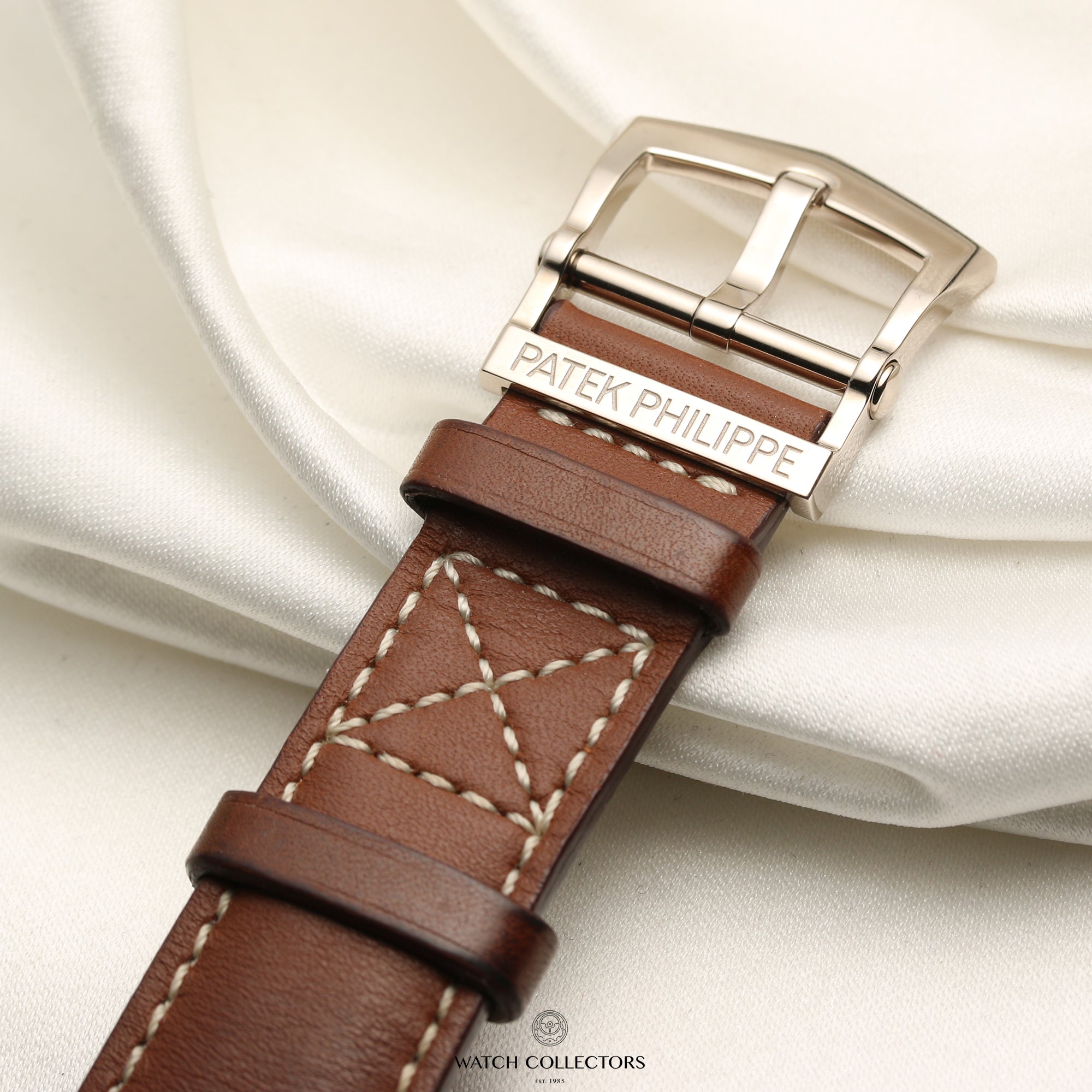 Patek Philippe Pilot Travel Time 5524G-001 18K White Gold Second Hand Watch Collectors 9