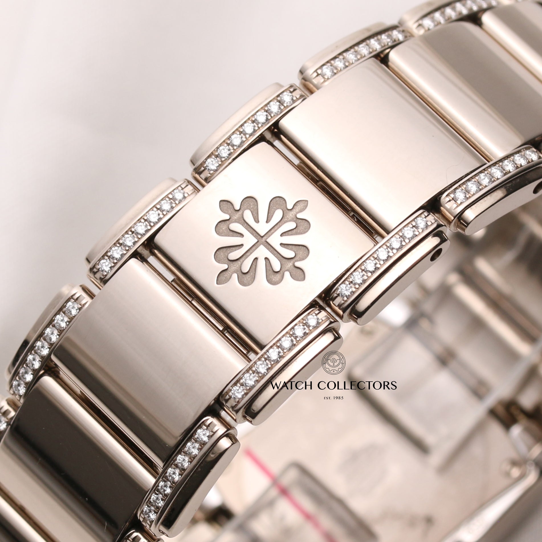 Patek-Philippe-Twenty-4-18K-White-Gold-Diamond-Second-Hand-Watch-Collectors-7