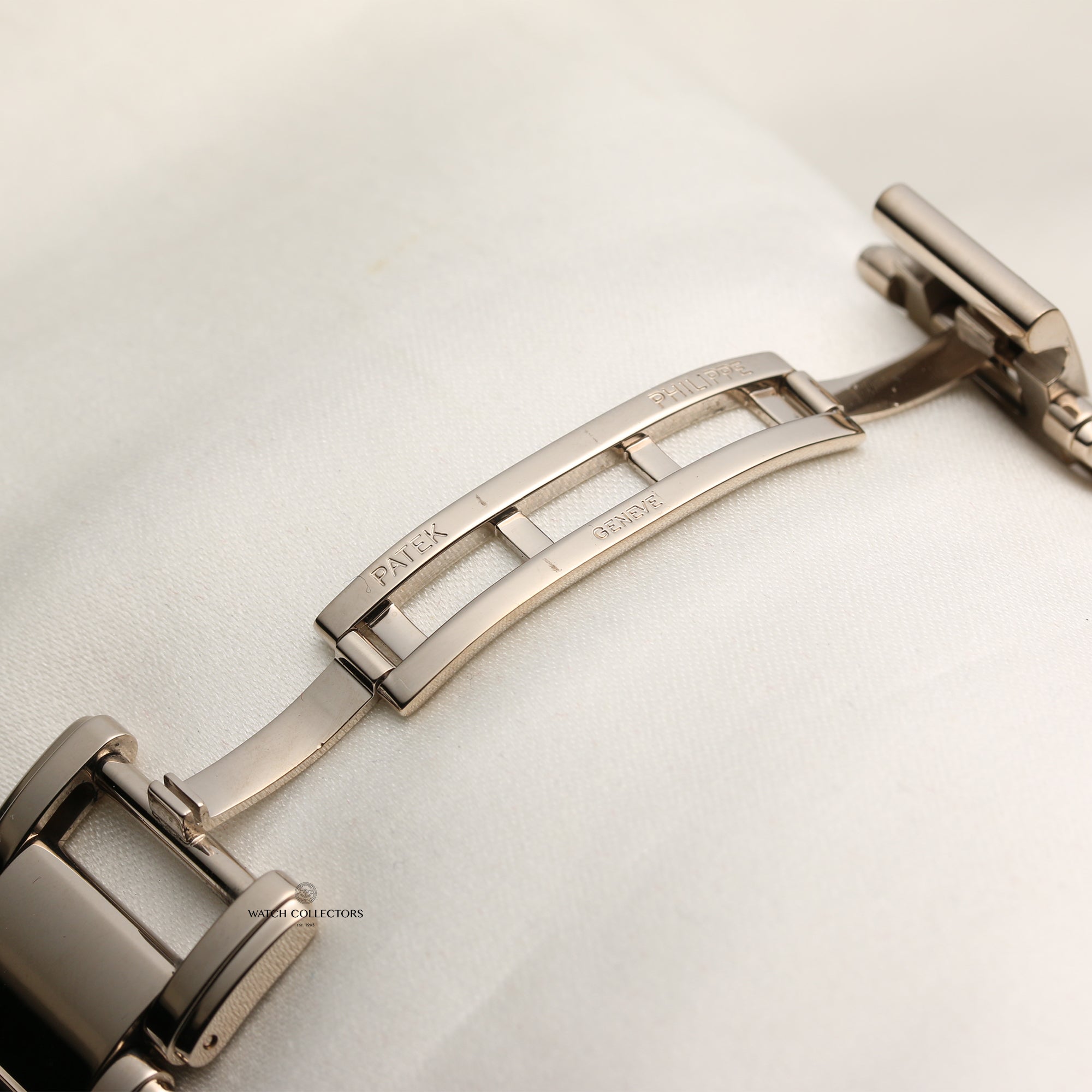 Patek Philippe Twenty 4 18K White Gold Diamond Second Hand Watch Collectors 8