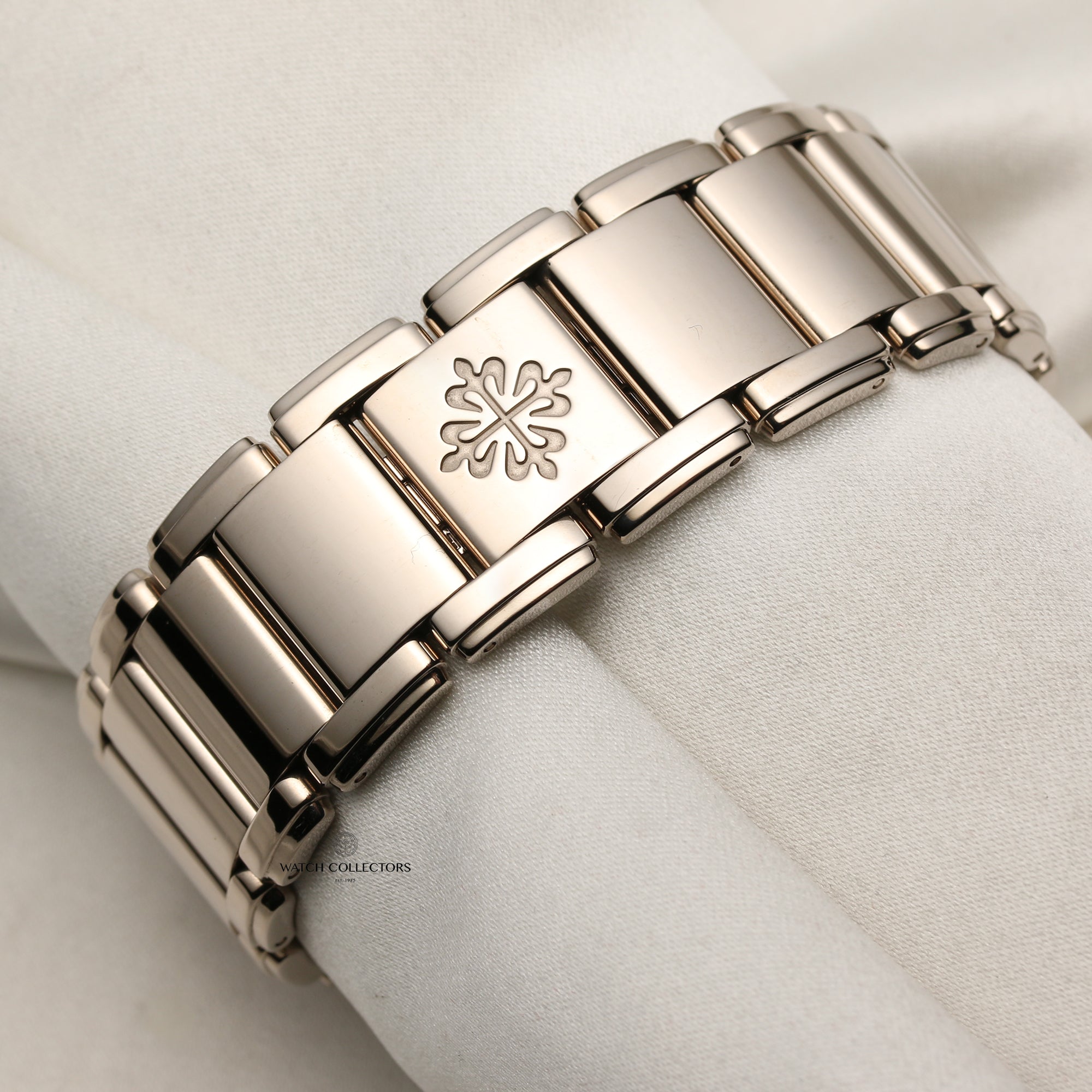 Patek Philippe Twenty 4 18K White Gold Diamond Second Hand Watch Collectors 9