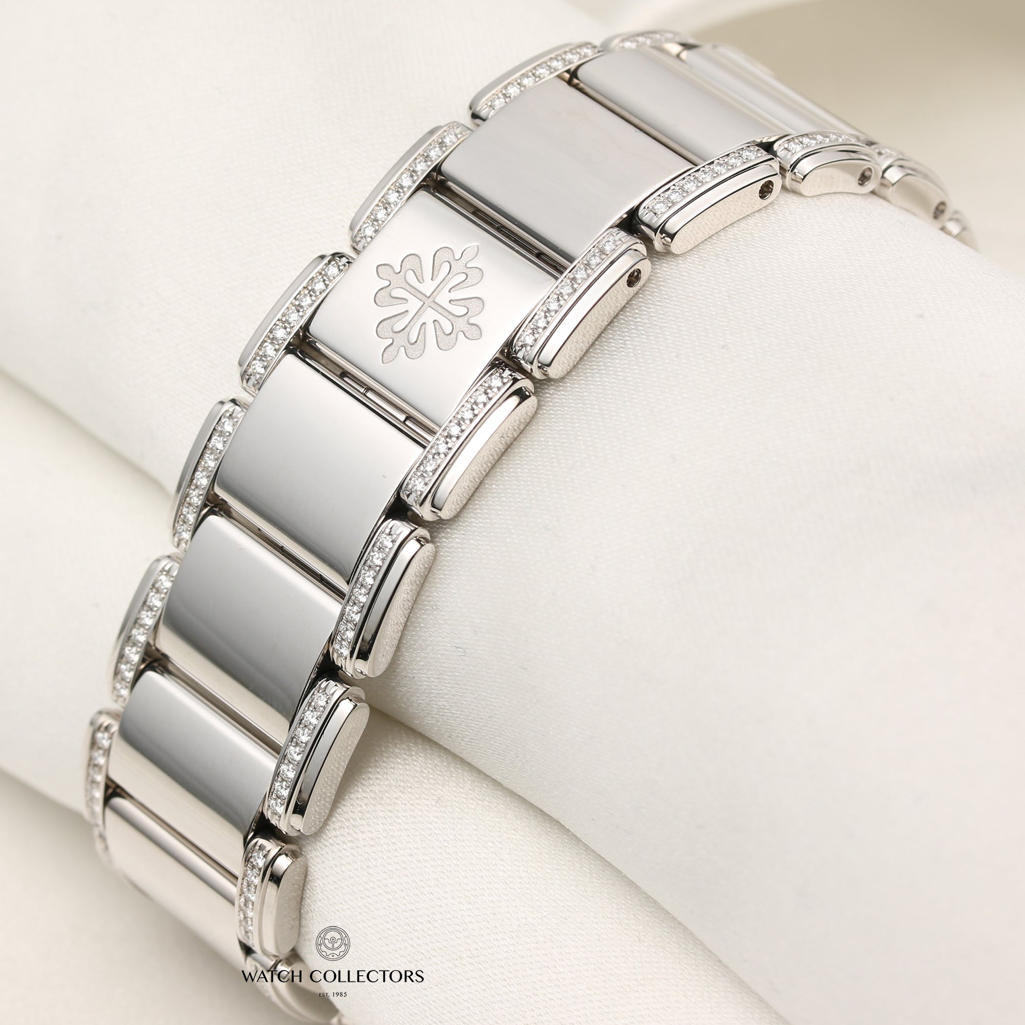Patek Philippe Twenty-Four 4908 18K White Gold Diamonds Second Hand Watch Collectors 8