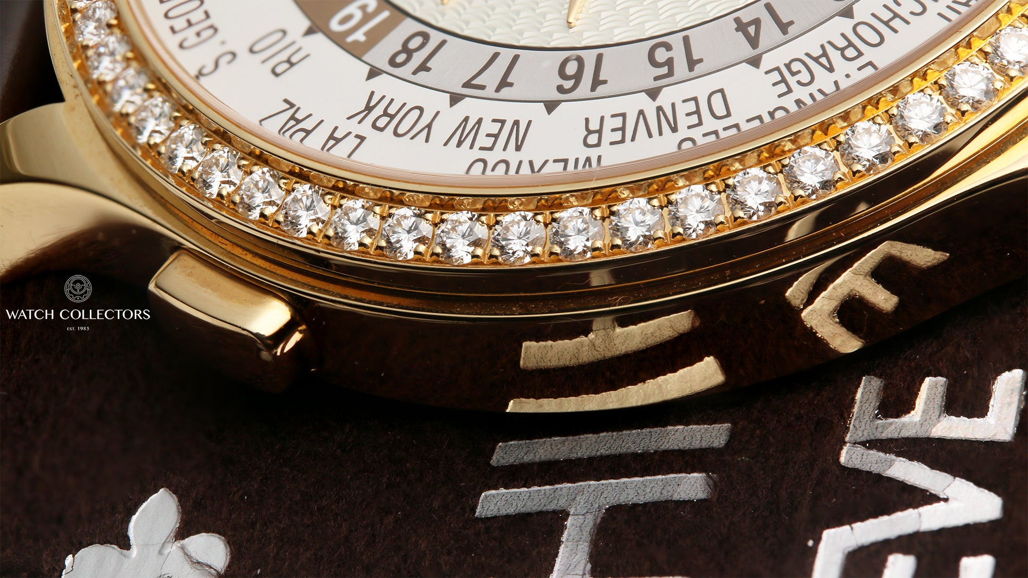 Patek Philippe World Time 7130R-001 18K Rose Gold Diamond Bezel Seond Hand Watch Collectors 6