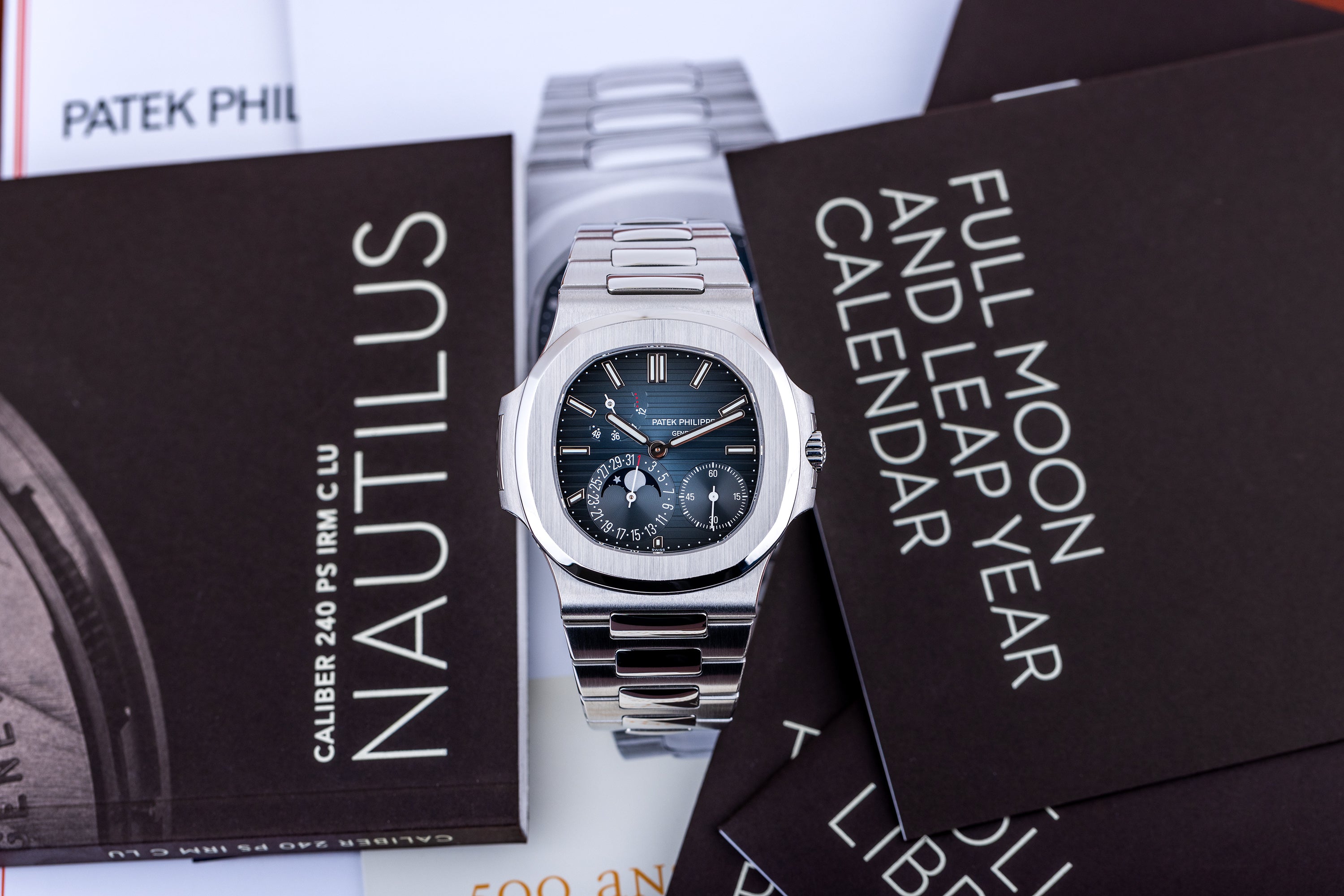Patek Philippe Nautilus | REF. 5712/1A-001 | Blue Dial | Box & Papers | 2016 | Stainless Steel