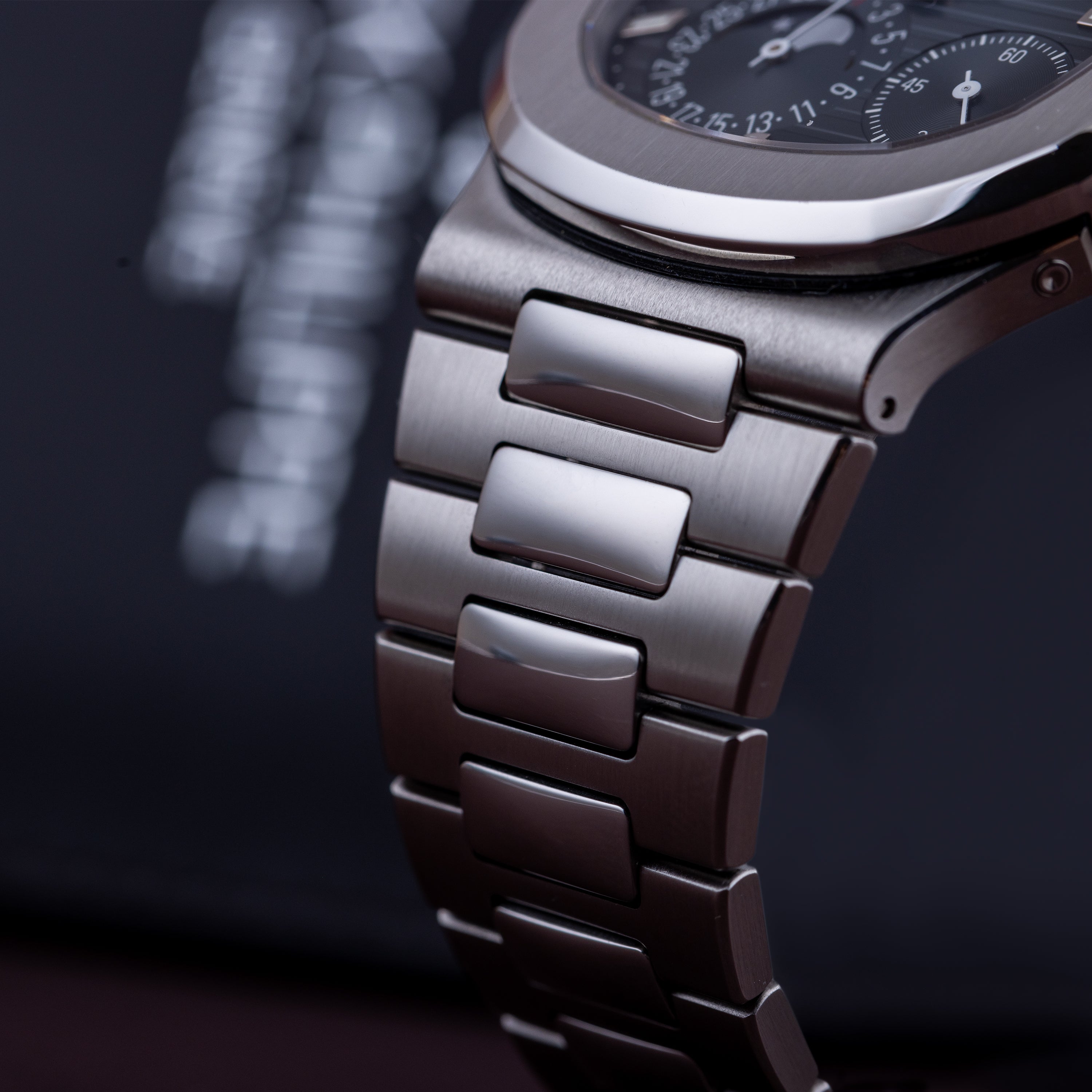 Patek Philippe Nautilus | REF. 5712/1A-001 | Blue Dial | Box & Papers | 2016 | Stainless Steel