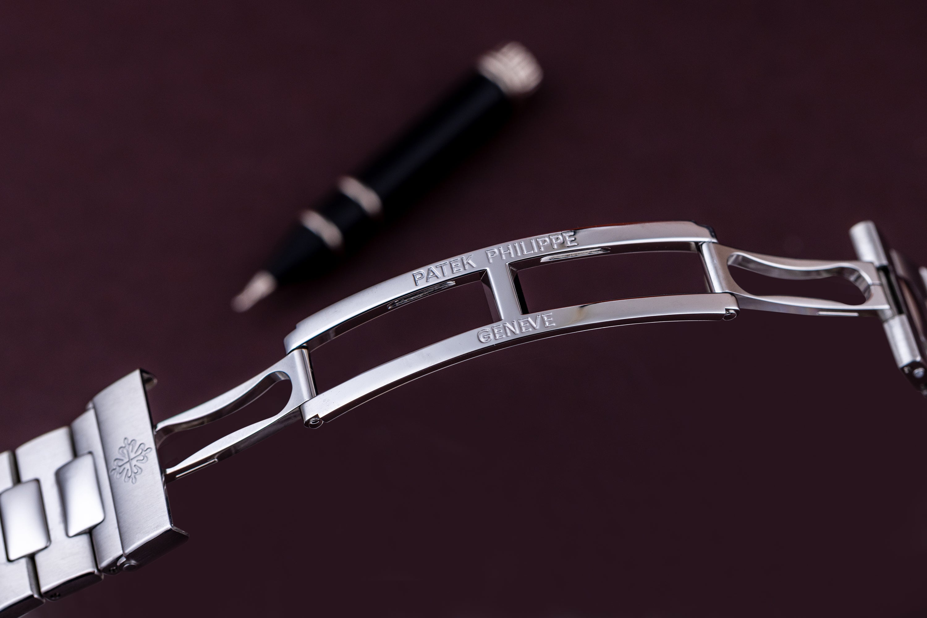 Patek Philippe Nautilus | REF. 5712/1A-001 | Blue Dial | Box & Papers | 2016 | Stainless Steel