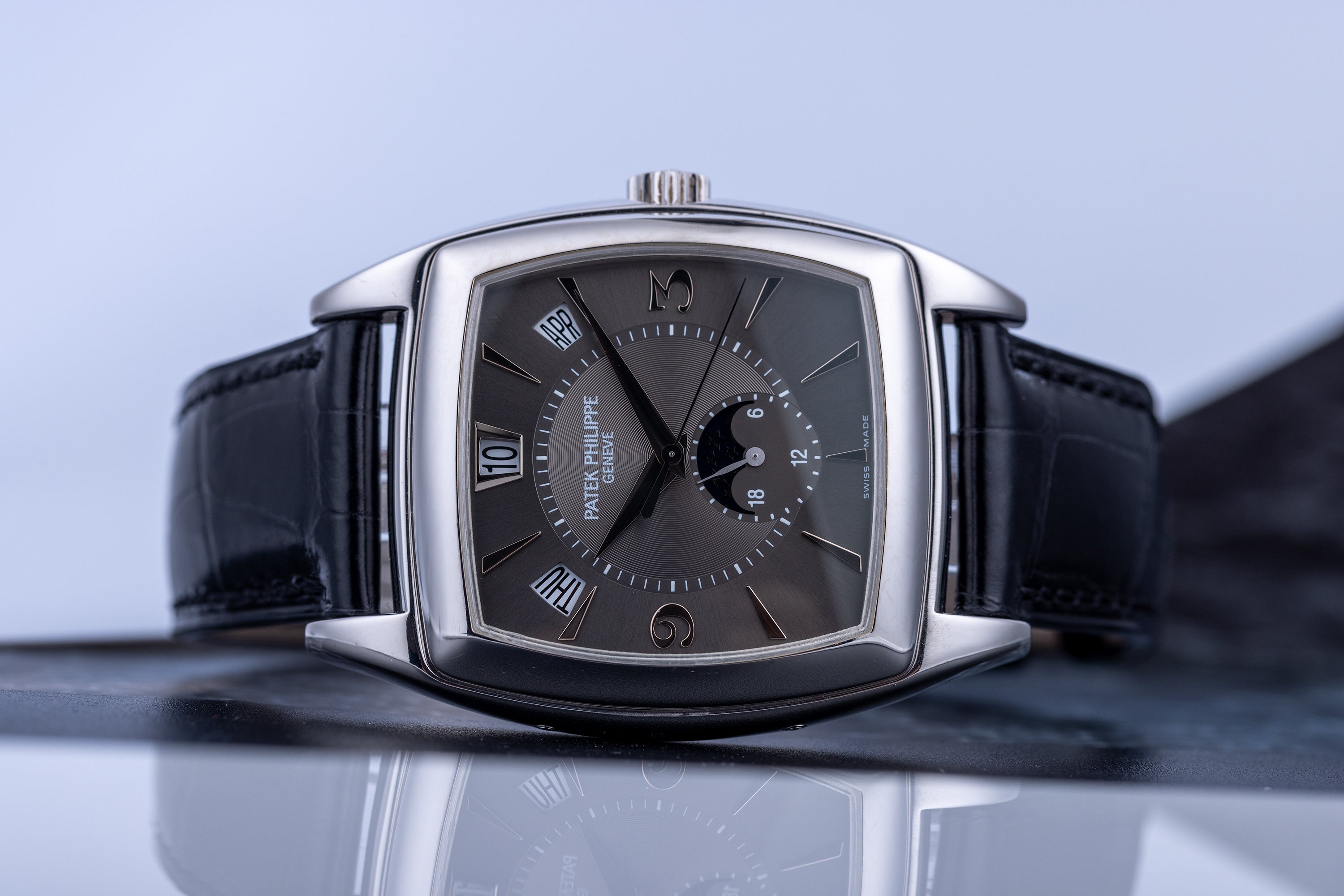 Patek Philippe Gondolo Annual Calendar | REF. 5135G | 18k White Gold | 2006 | Extract From Archives