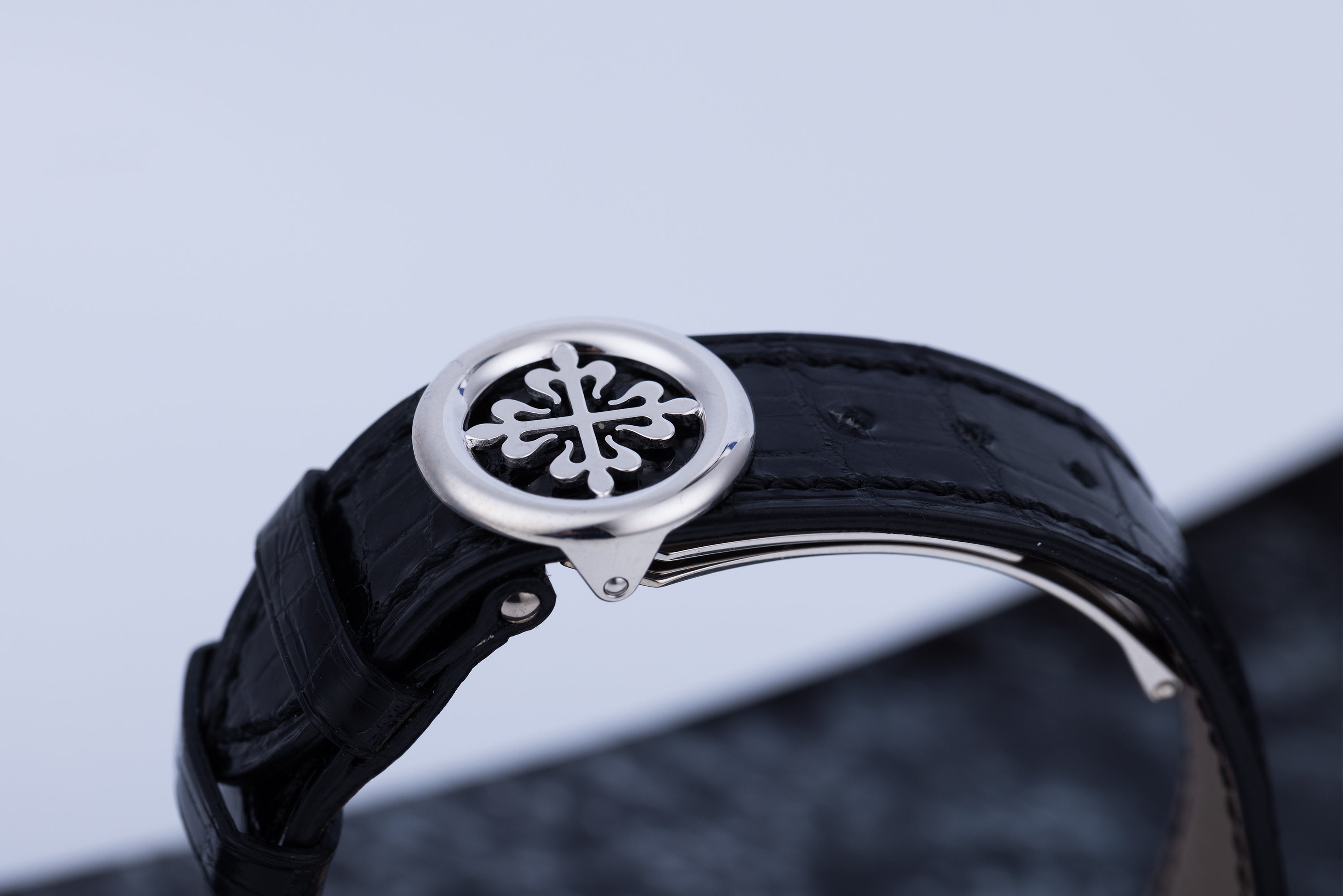 Patek Philippe Gondolo Annual Calendar | REF. 5135G | 18k White Gold | 2006 | Extract From Archives