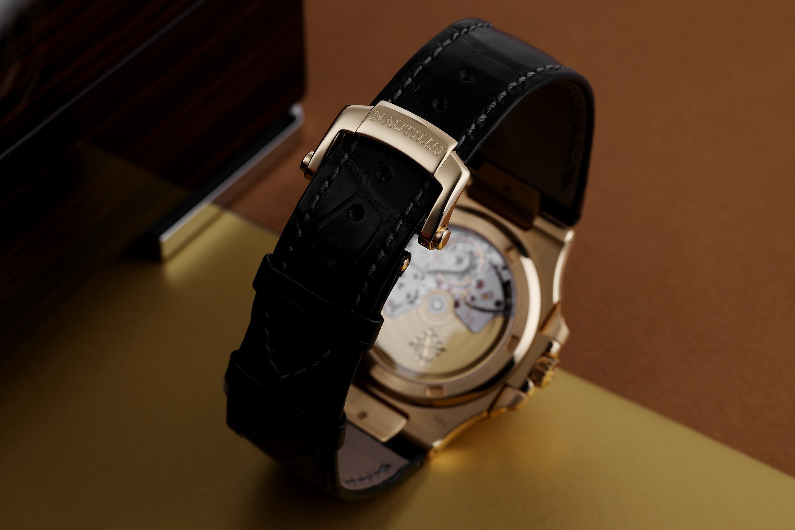 Patek_Aquanaut_Gold_03