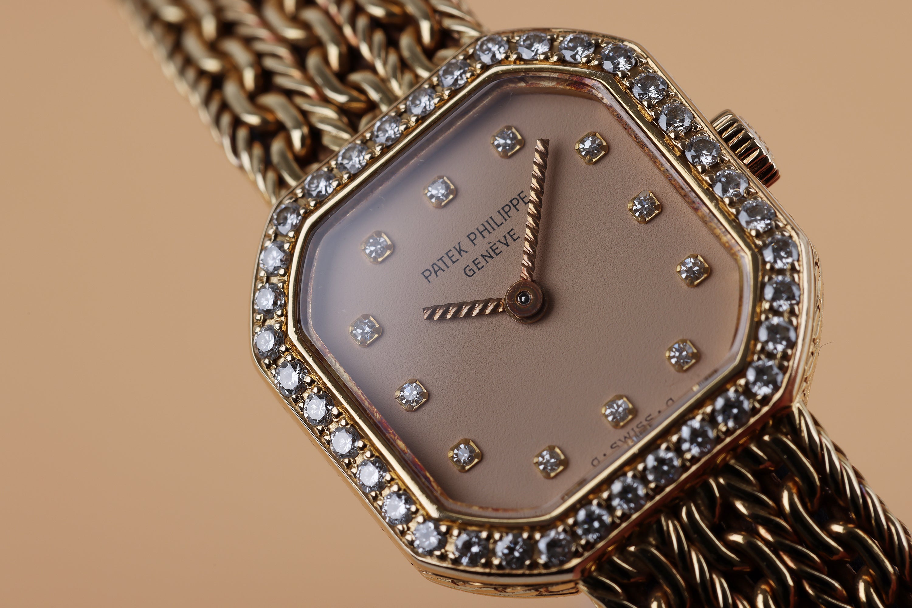 Patek Philippe Lady Diamond Wristwatch | REF. 4656/2 | Circa 1990s | Unique Diamond Dial & Triple Row Diamond Bezel | 18k Yellow Gold