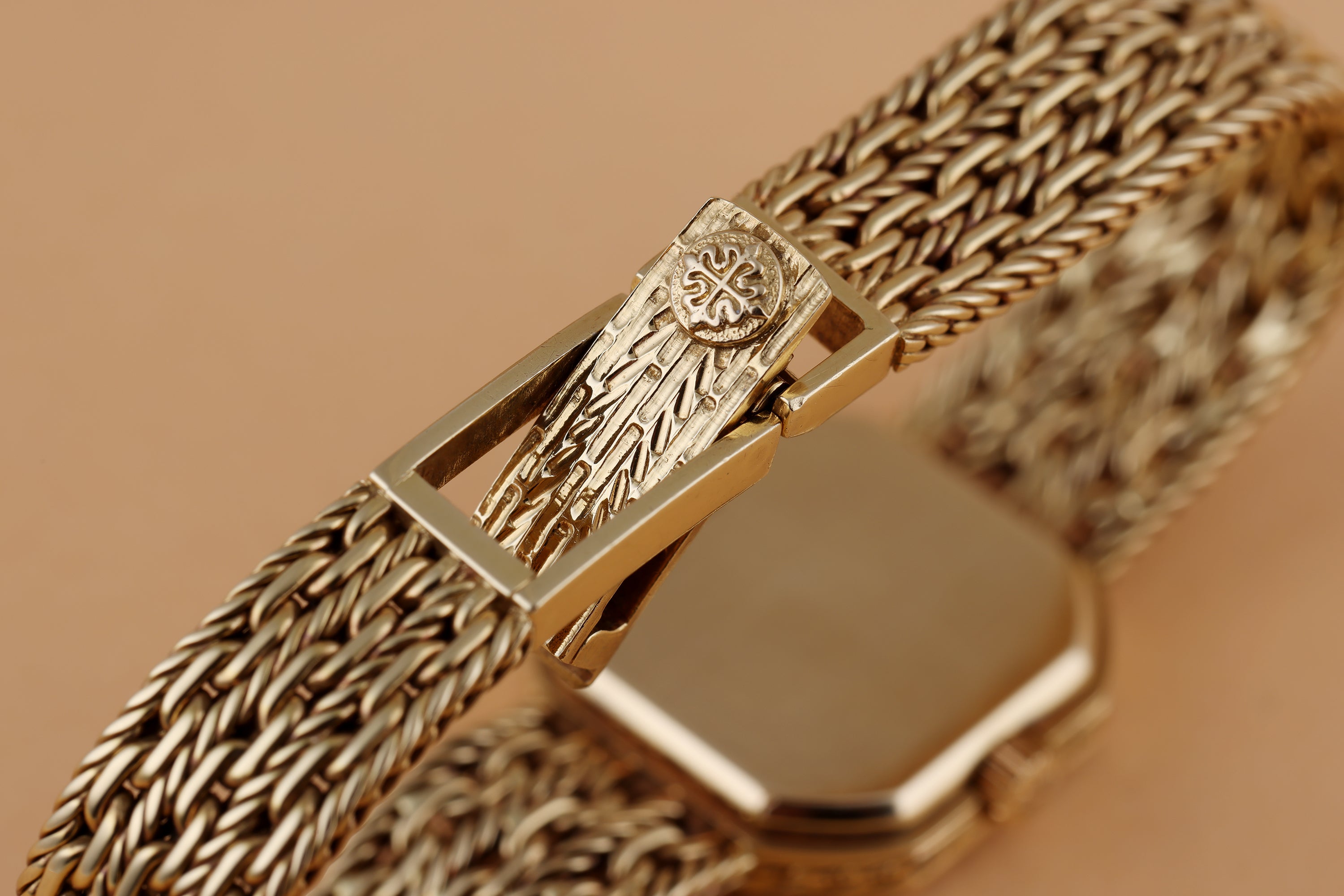 Patek Philippe Lady Diamond Wristwatch | REF. 4656/2 | Circa 1990s | Unique Diamond Dial & Triple Row Diamond Bezel | 18k Yellow Gold
