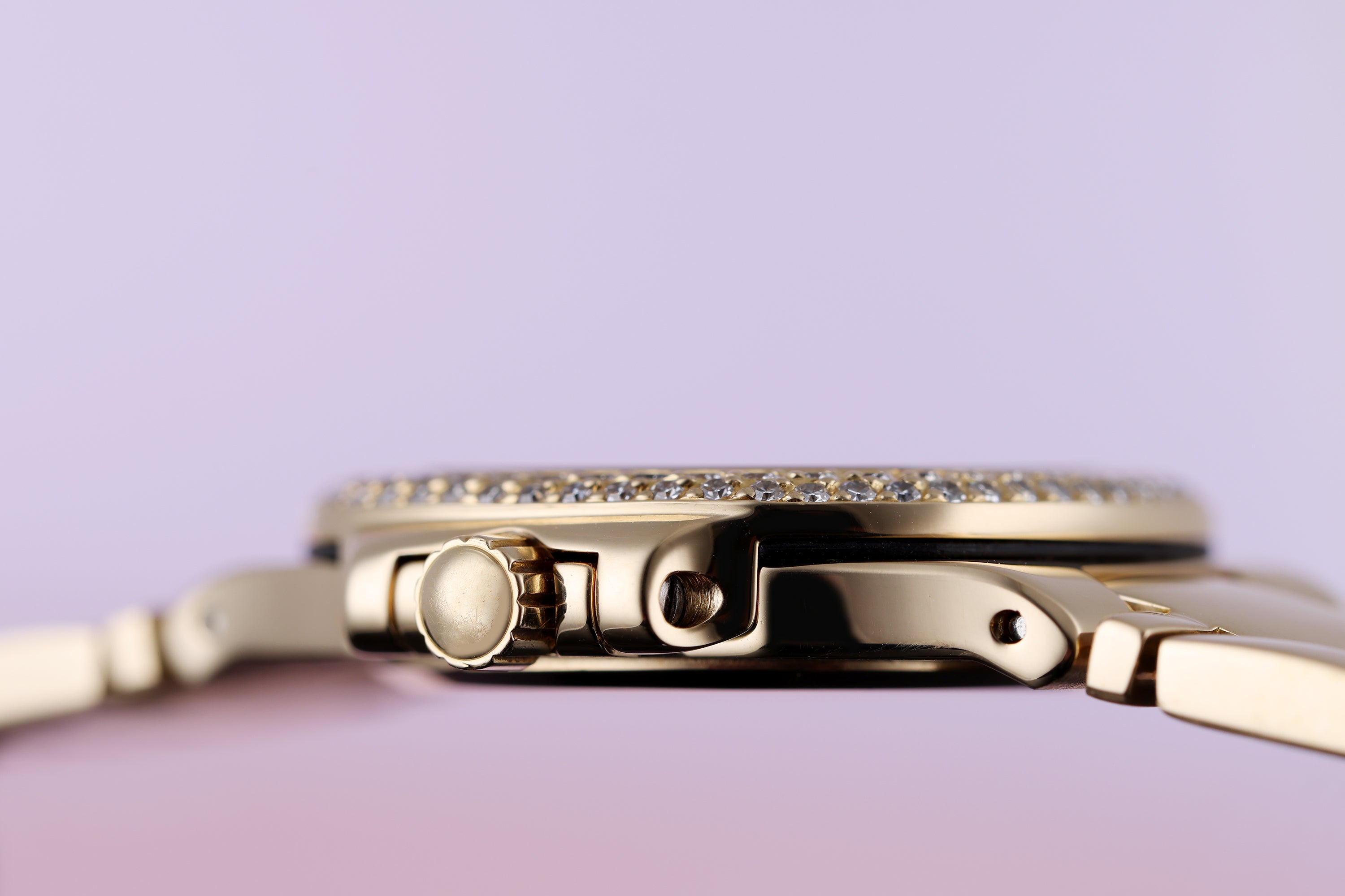 Patek Philippe Lady Nautilus | REF. 4700/54 | Cream Dial | Diamond Hours & Bezel | 18k Yellow Gold