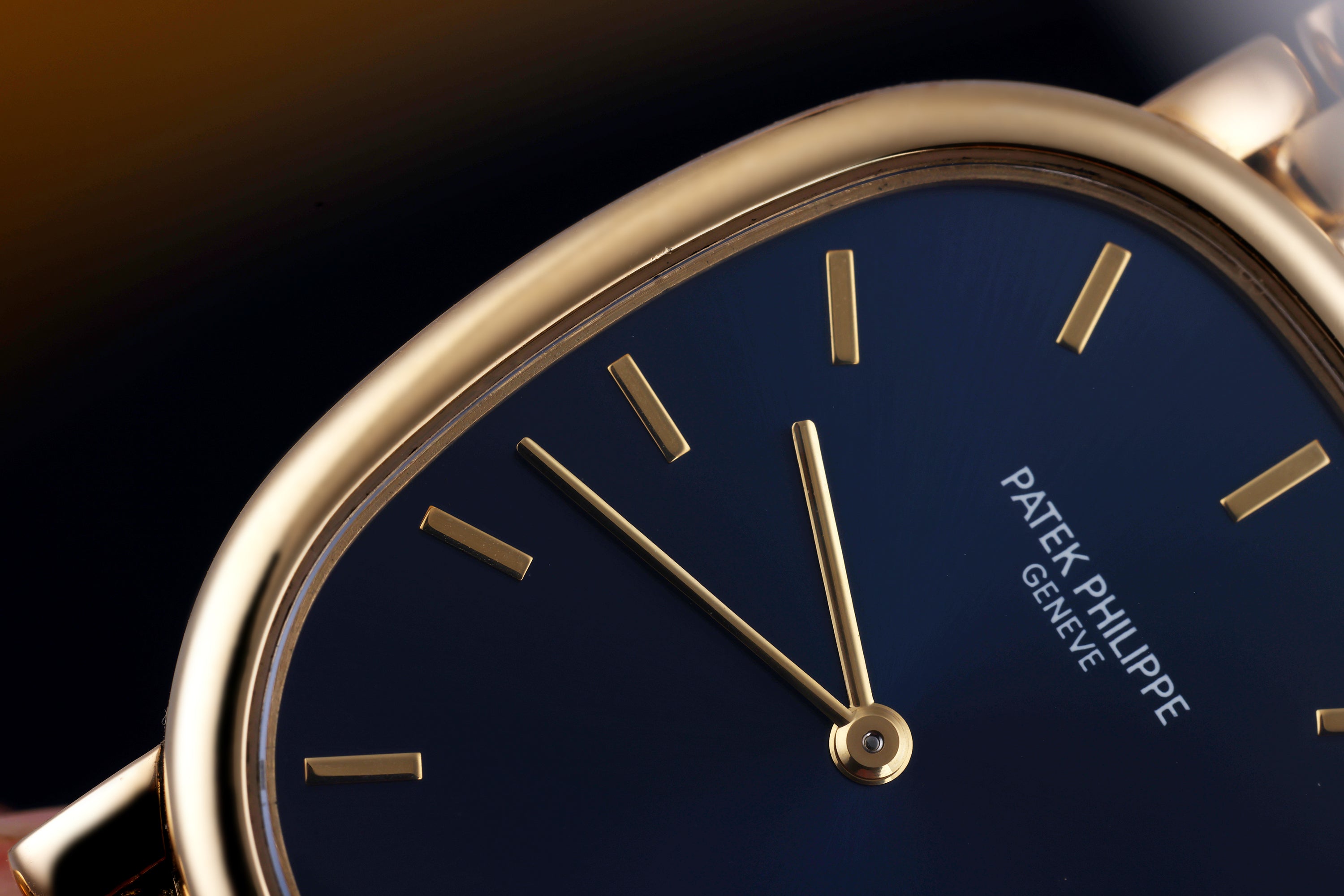 Patek Philippe Ellipse | REF. 3738/122 | 18k Yellow Gold | 31mm