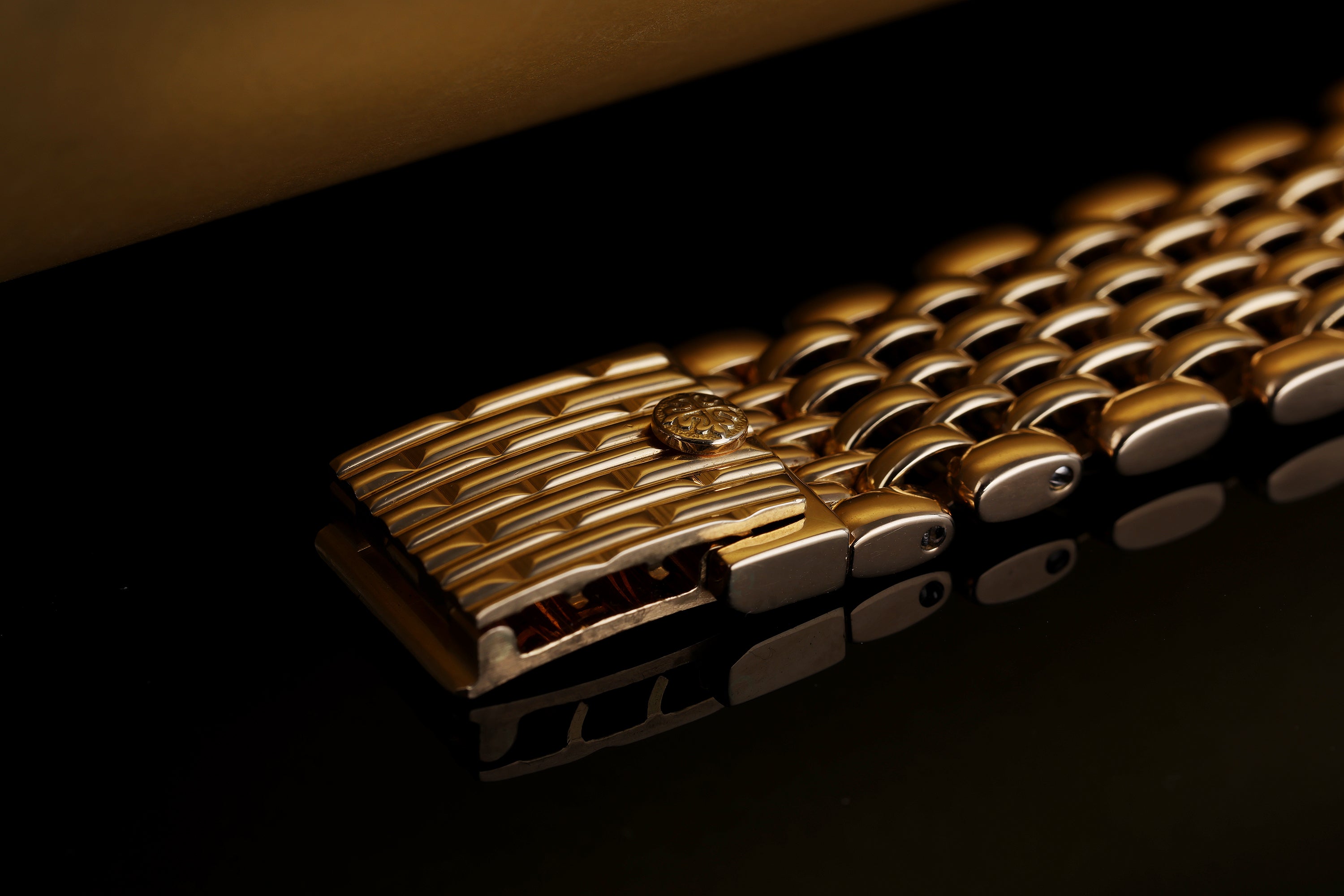 Patek Philippe Ellipse | REF. 3738/122 | 18k Yellow Gold | 31mm