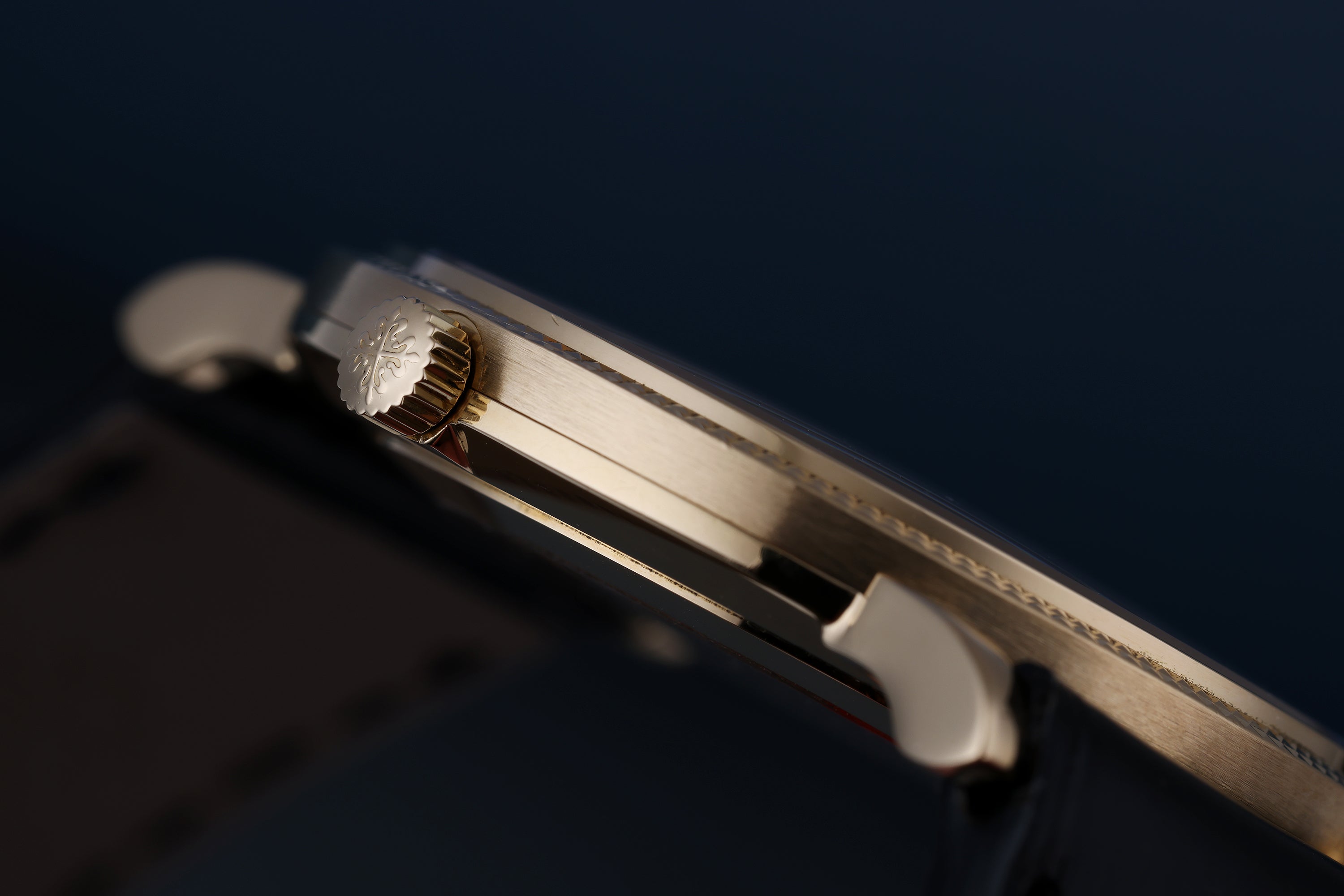 Patek Philippe Calatrava | REF. 3919J | 33mm | 18k Yellow Gold | Box & Papers