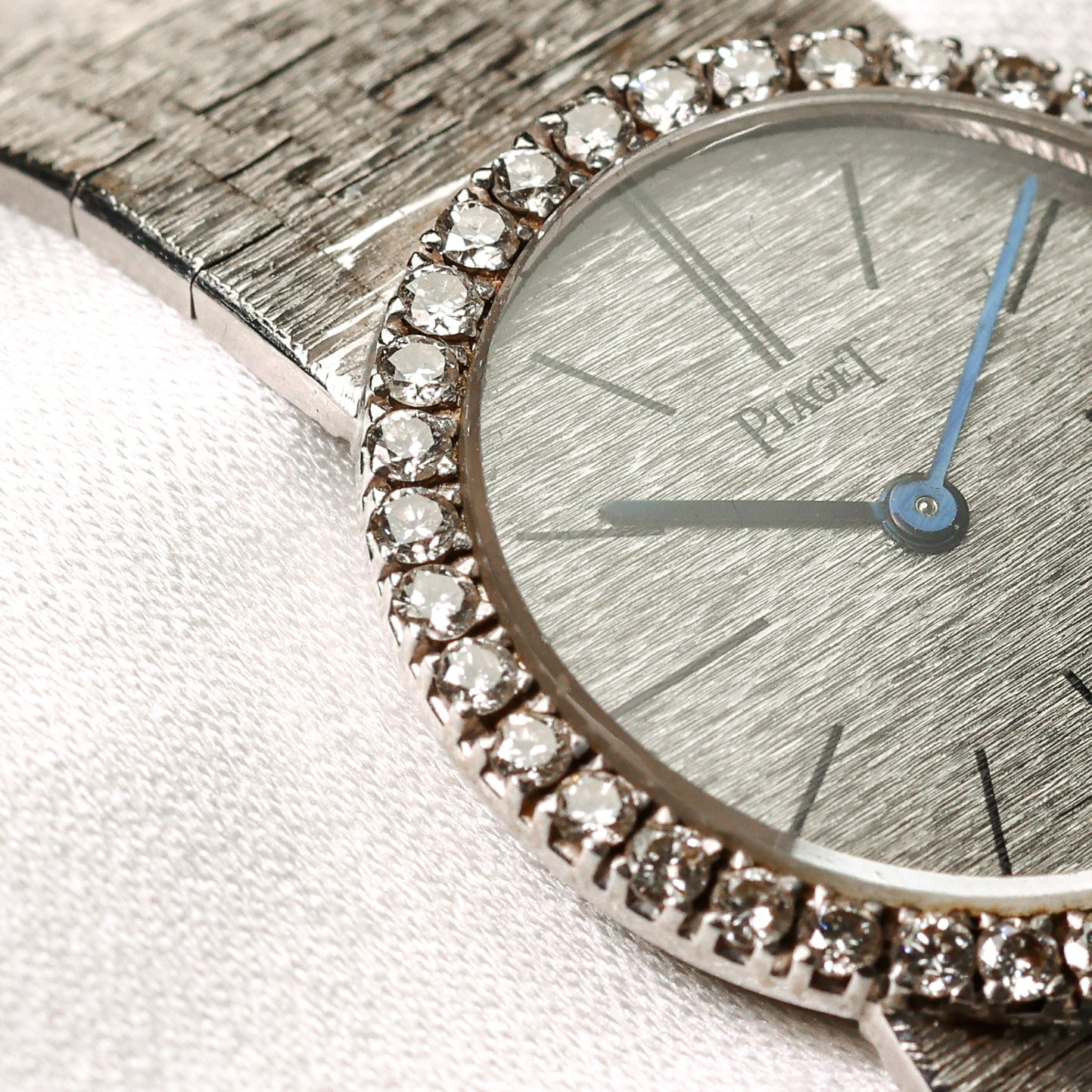 Piaget 18K White Gold Diamond Bezel Second Hand Watch Collectors 5