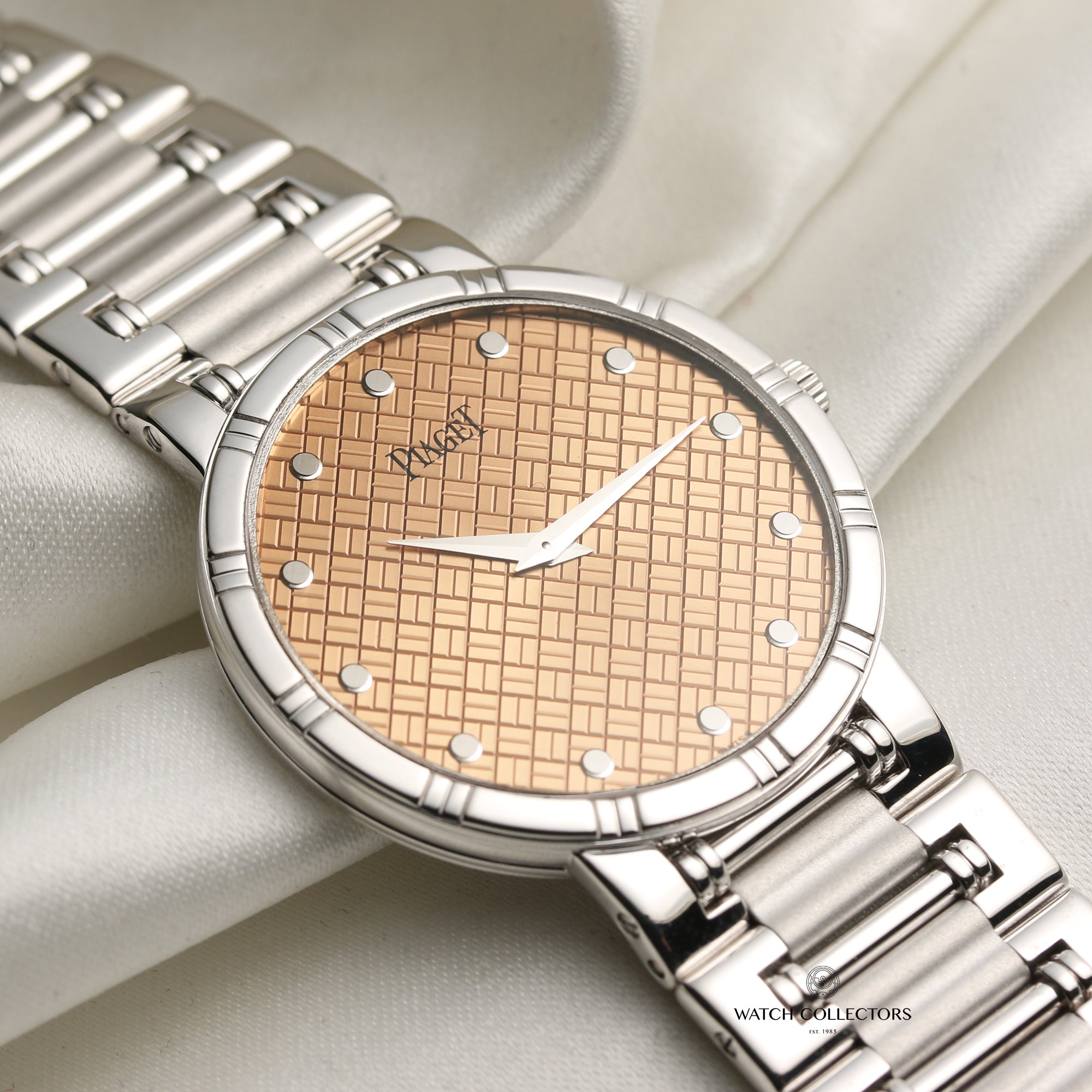 Piaget 18K White Gold Salmon Dial Second Hand Watch Collectors 4