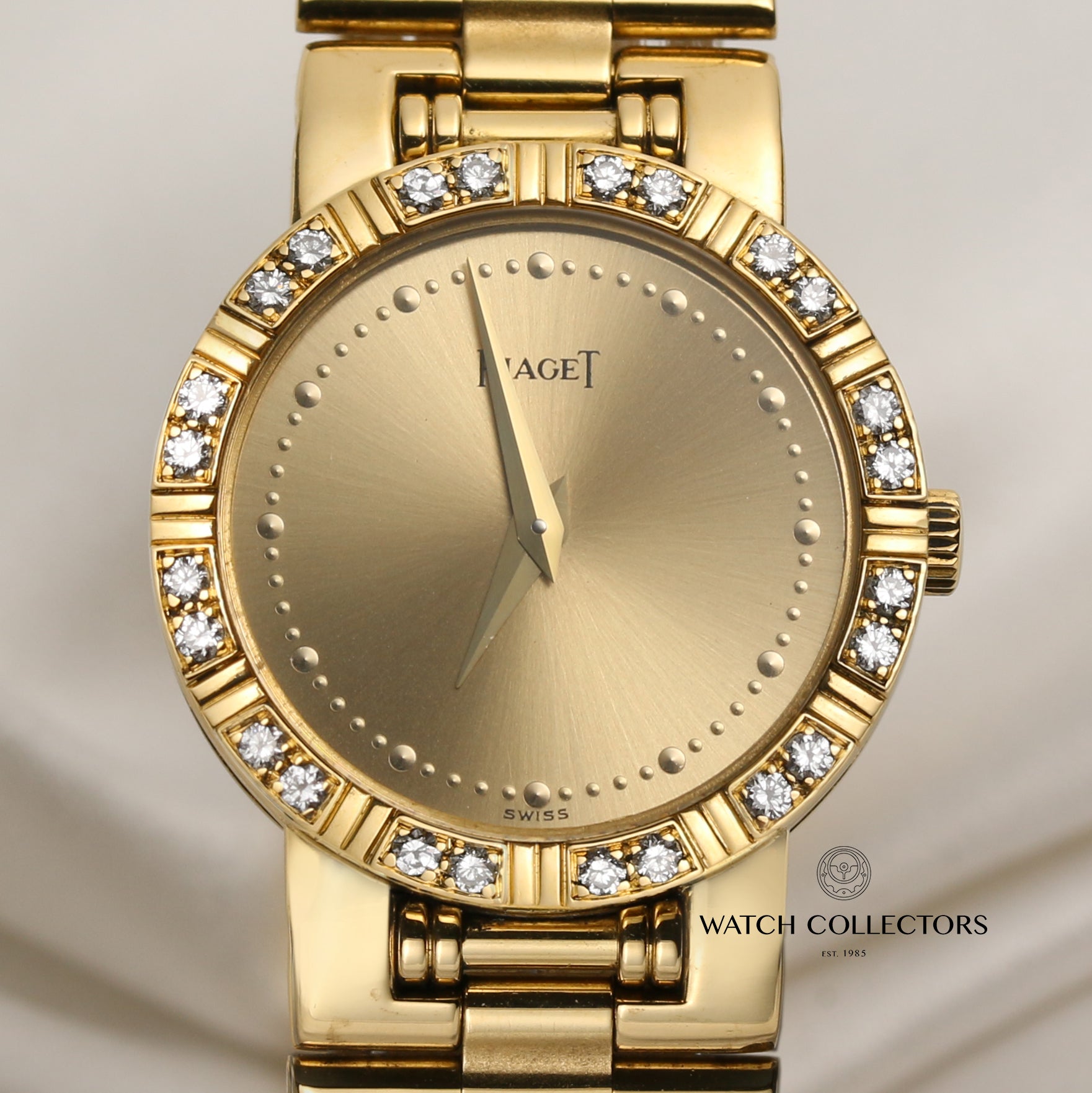 Piaget 18K Yellow Gold Diamond Bezel Second Hand Watch Collectors 2