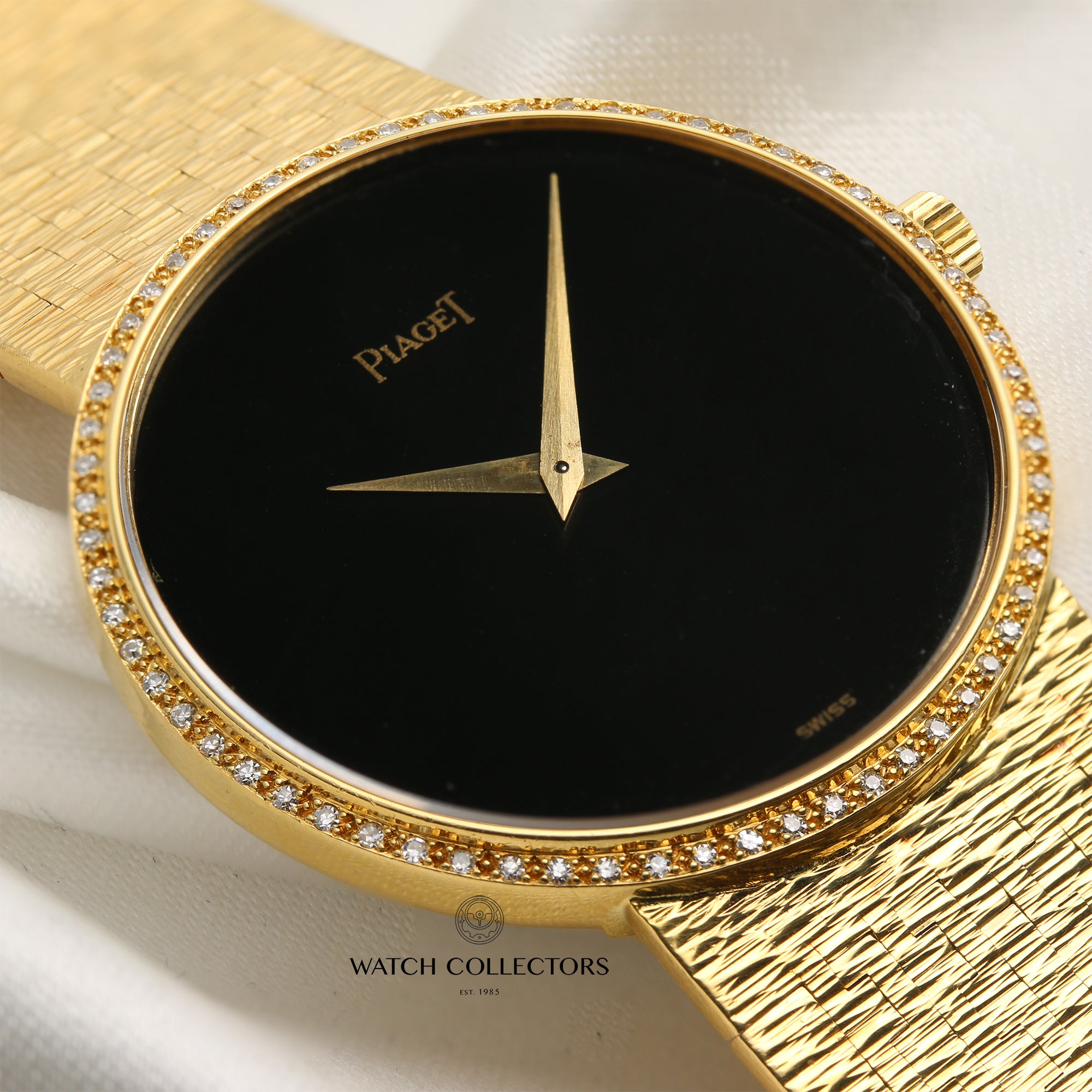 Piaget 18K Yellow Gold Onyx Dial Diamond Bezel Second Hand Watch Collectors 5