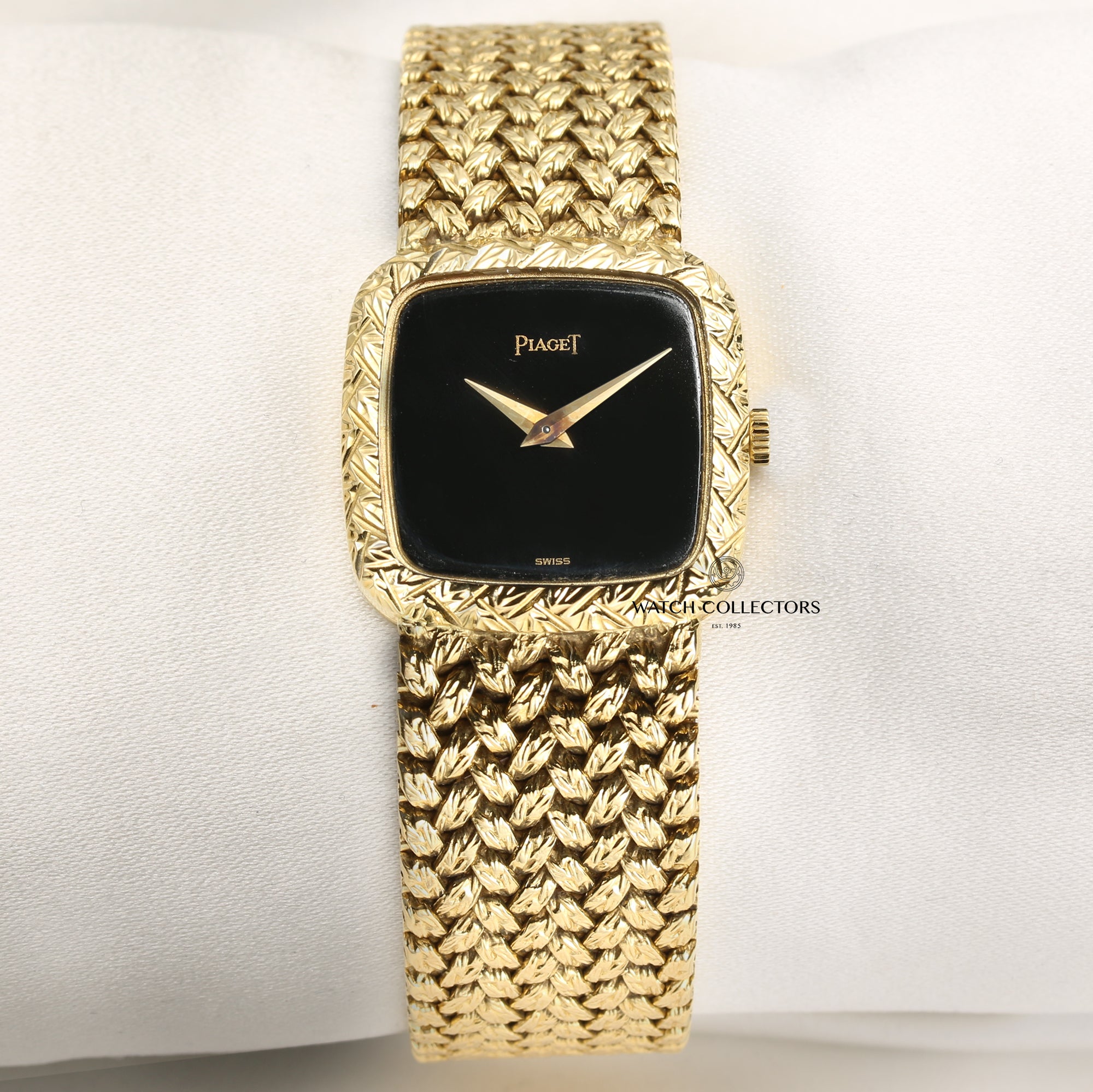 Piaget Vintage Ladies Wristwatch Onyx Dial 18k Yellow Gold