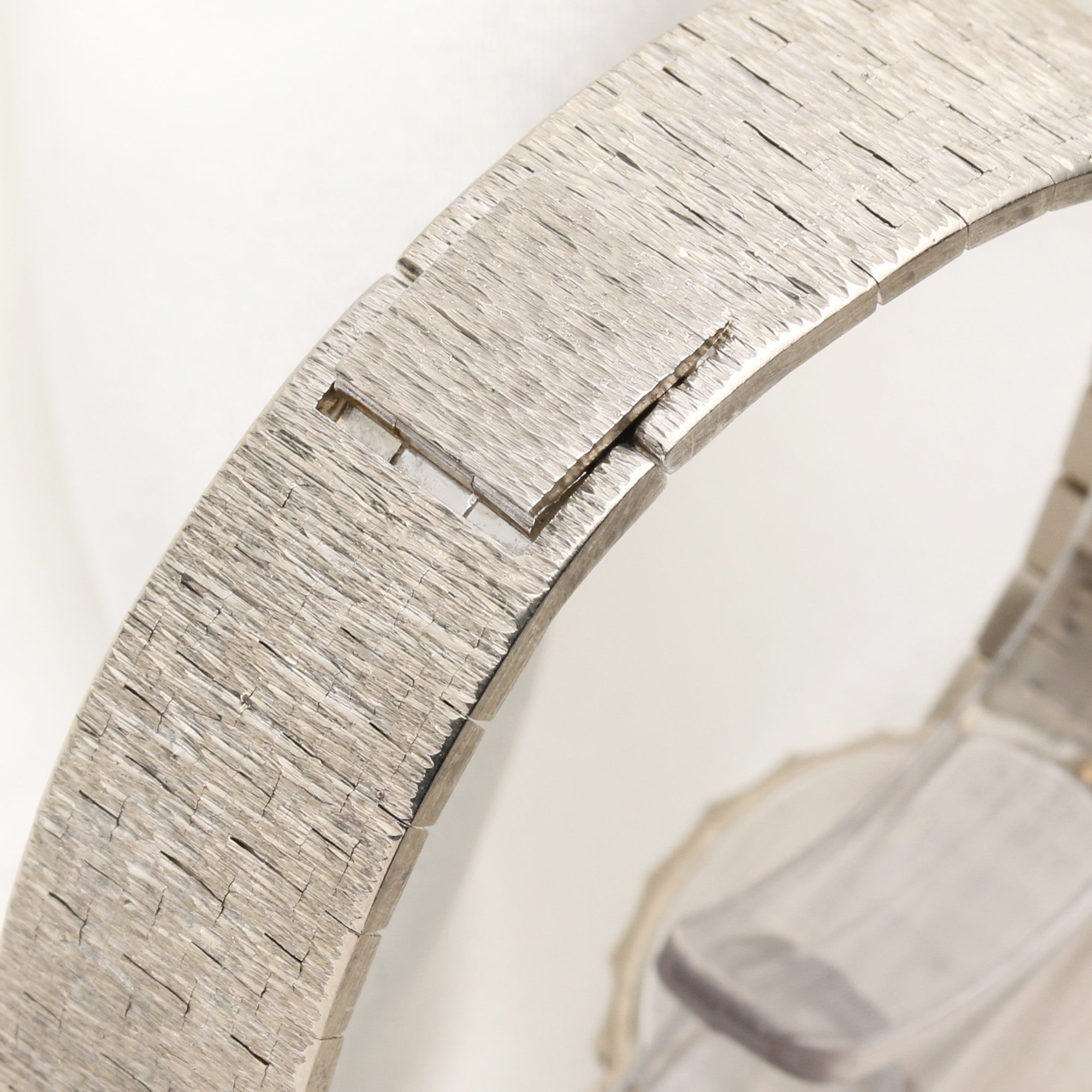 Piaget 9330A6 Diamond Bezel 18K White Gold Second Hand Watch Collectors 1 (7)