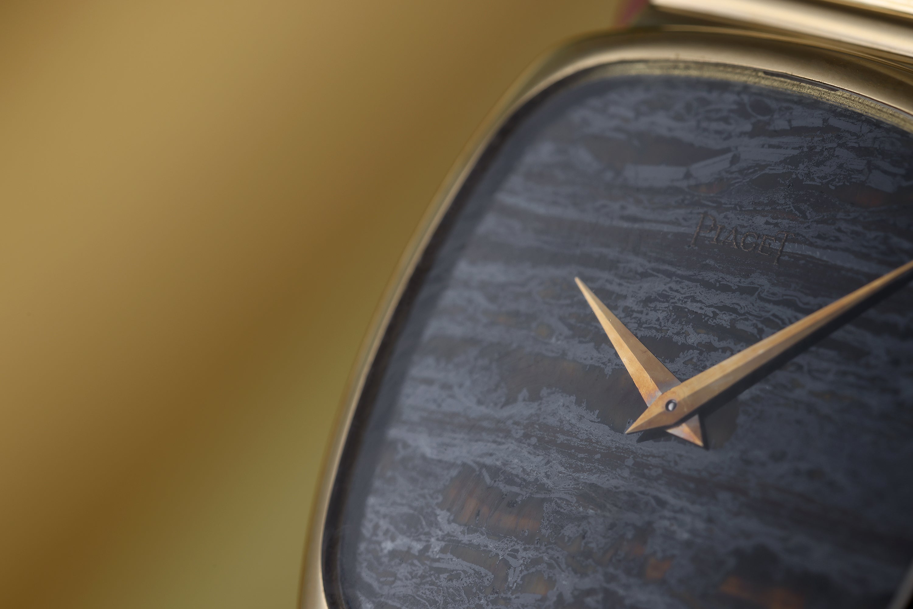 Piaget Black Tie-Emperador | REF. 9591 G 1 | Stone dial | 18k Yellow Gold | 29.5mm