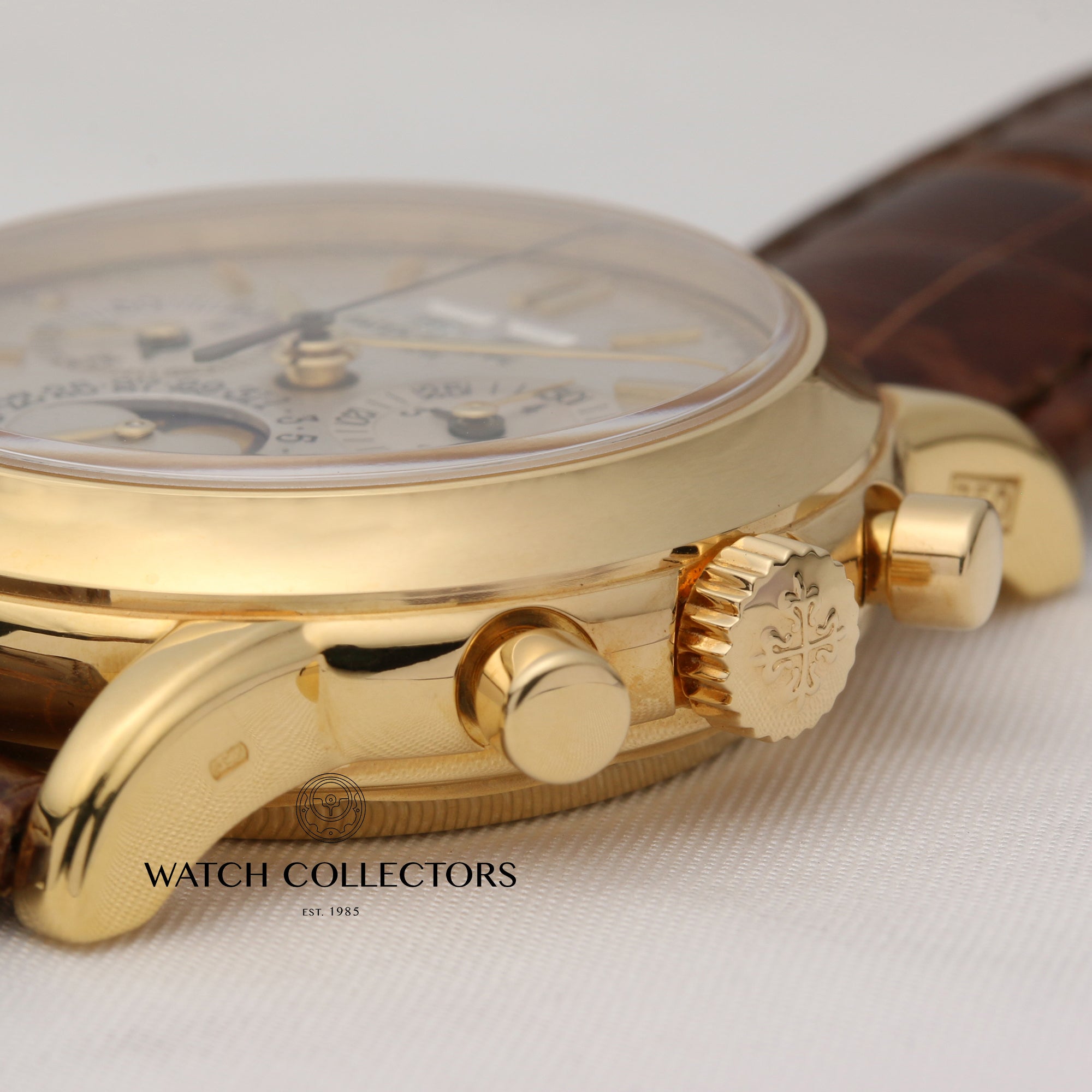 Rare-Patek-Philippe-3971-Grand-Complications-Perpetual-Calendar-Chronograph-18K-Yellow-Gold-Second-Hand-Watch-Collectors-4