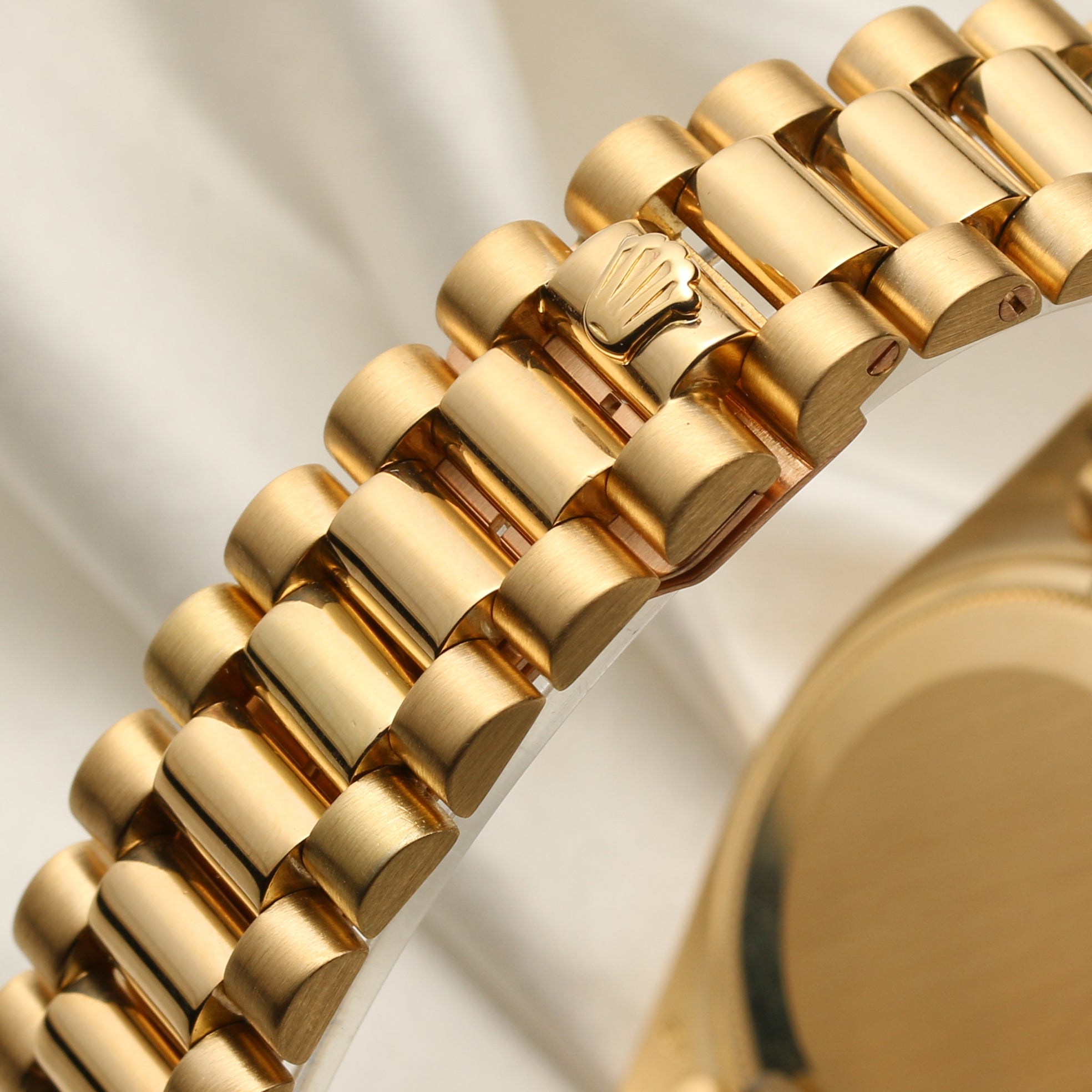 Rolex 18038 Day-Date 18K Yellow Gold White Roman Dial Second Hand Watch Collectors 9