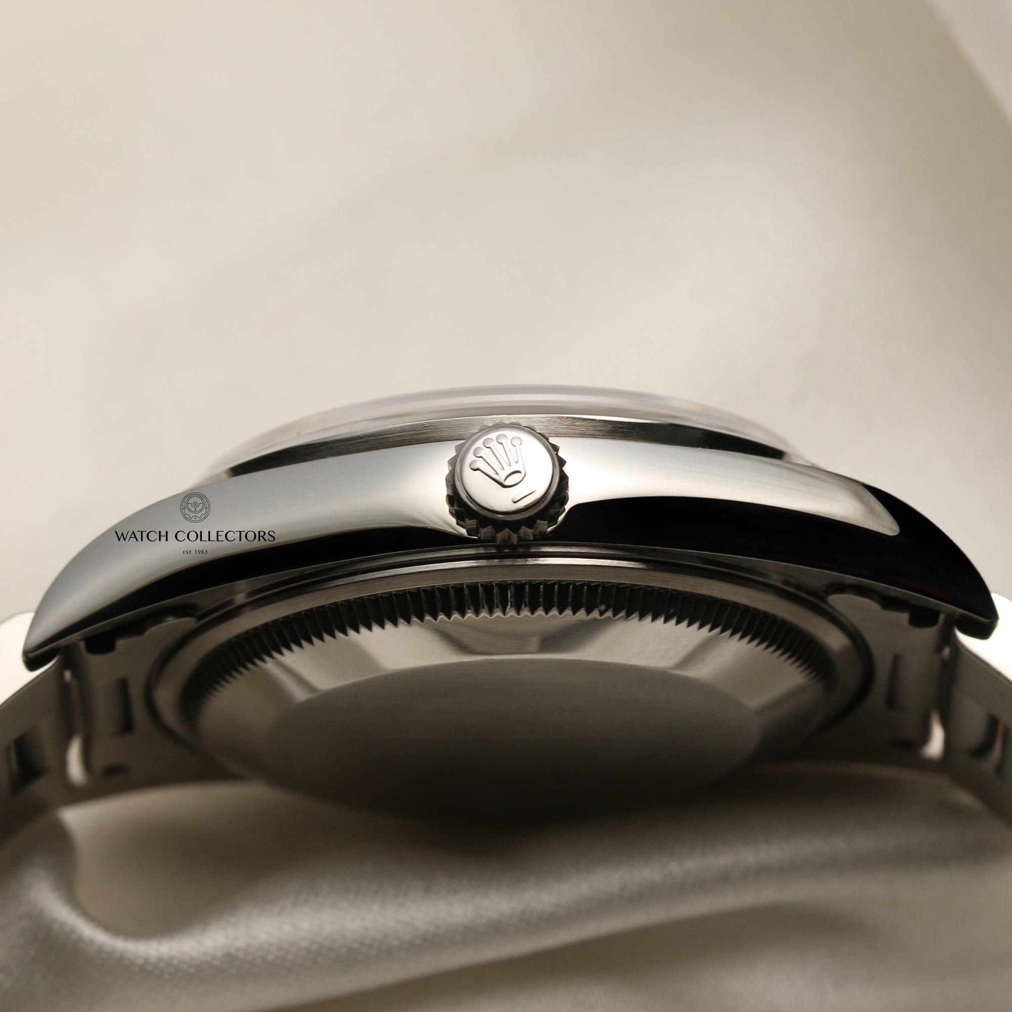 Rolex Date 15200 Stainless Steel Second Hand Watch Collectors 5