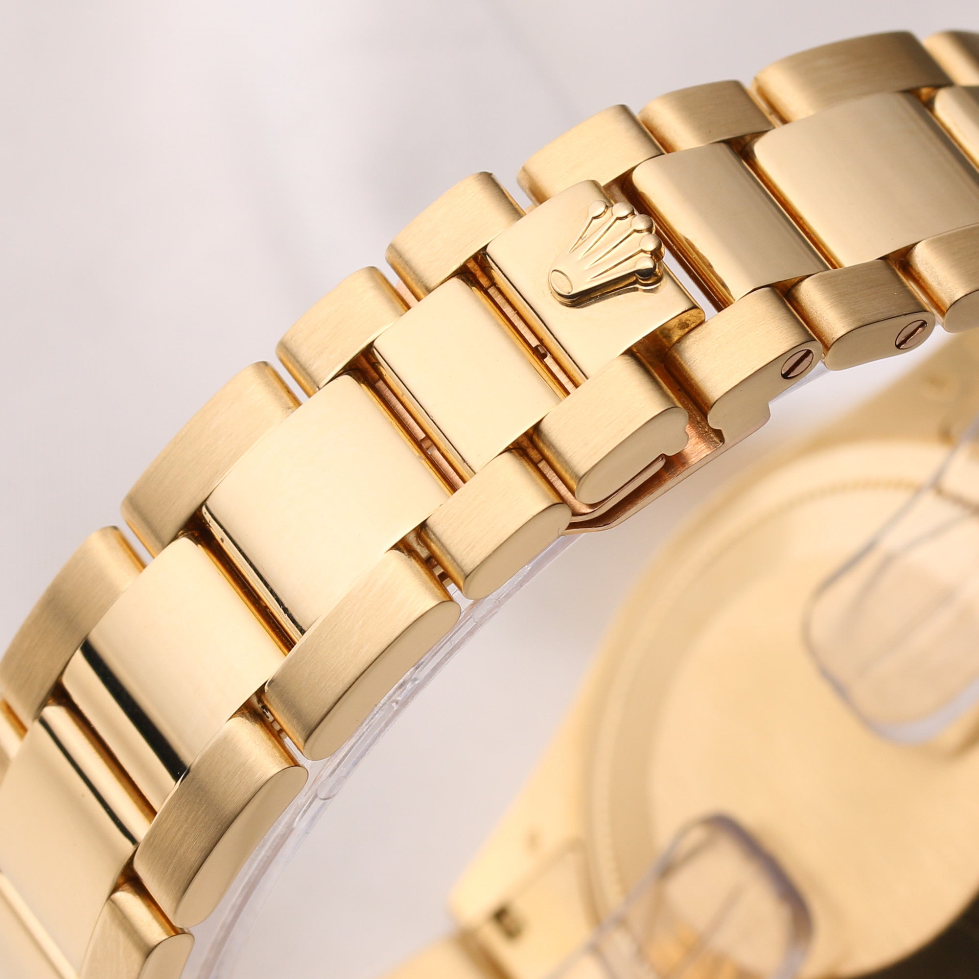 Rolex Day-Date 118208 18K Yellow Gold Champagne Dial Second Hand Watch Collectors 8